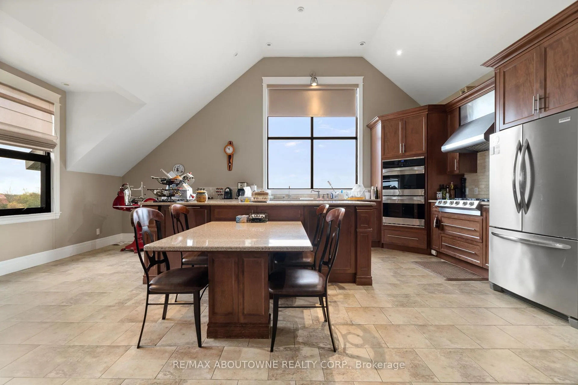 Photo 13 of 842 Hamilton Road, Quinte West, Sidney Ward — HOMEH