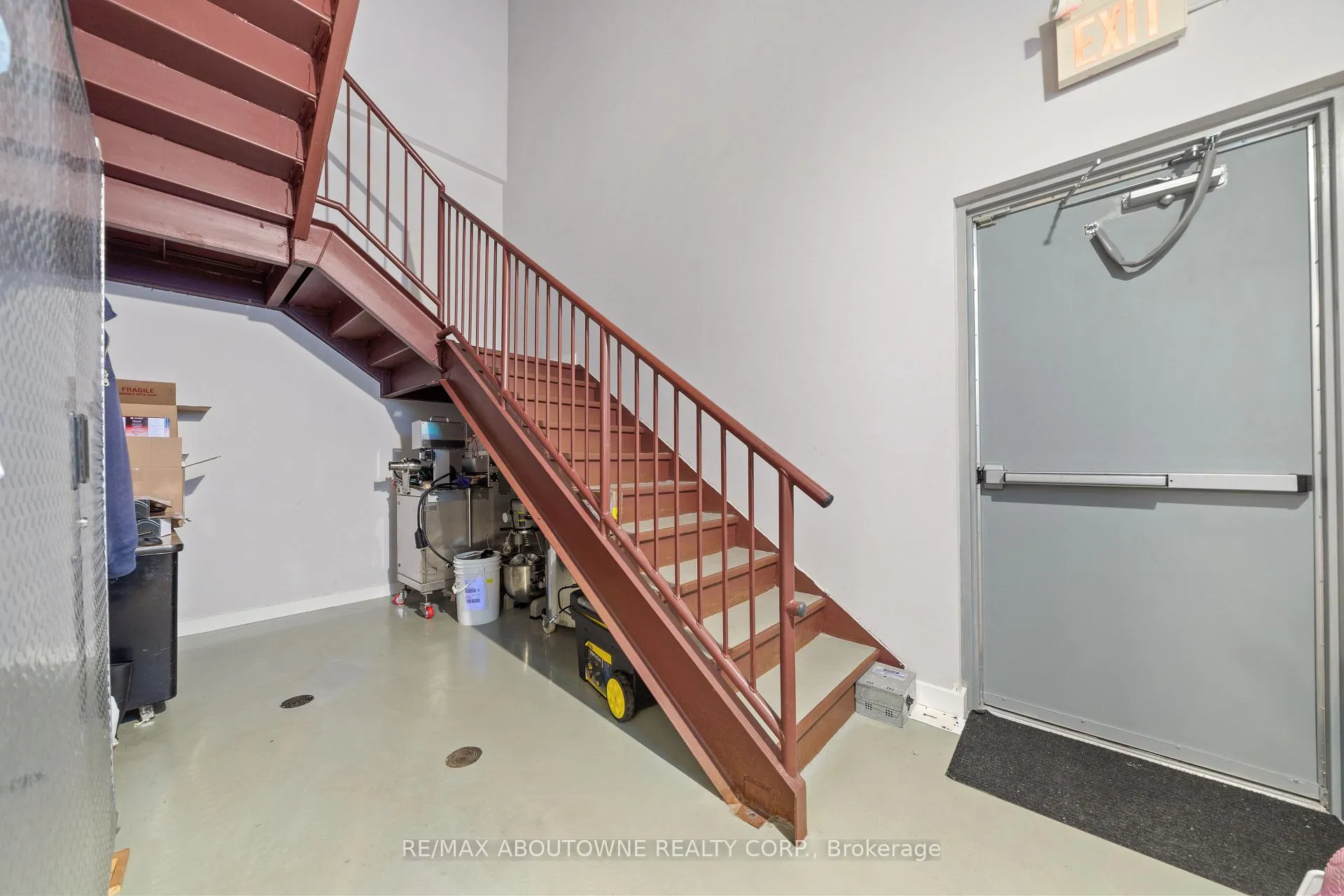 Photo 23 of 842 Hamilton Road, Quinte West, Sidney Ward — HOMEH