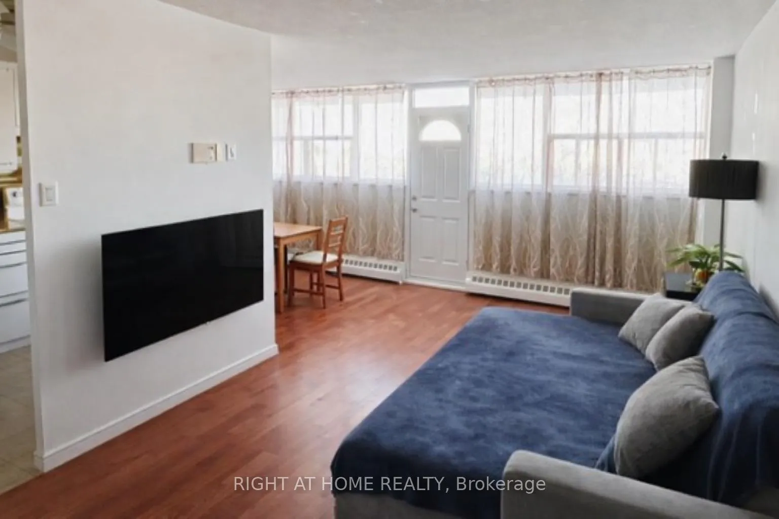 Photo 3 of Unit 207, 215 Glenridge Avenue, St. Catharines, Glendale/Glenridge — HOMEH
