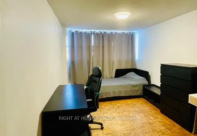 Photo 7 of Unit 207, 215 Glenridge Avenue, St. Catharines, Glendale/Glenridge — HOMEH