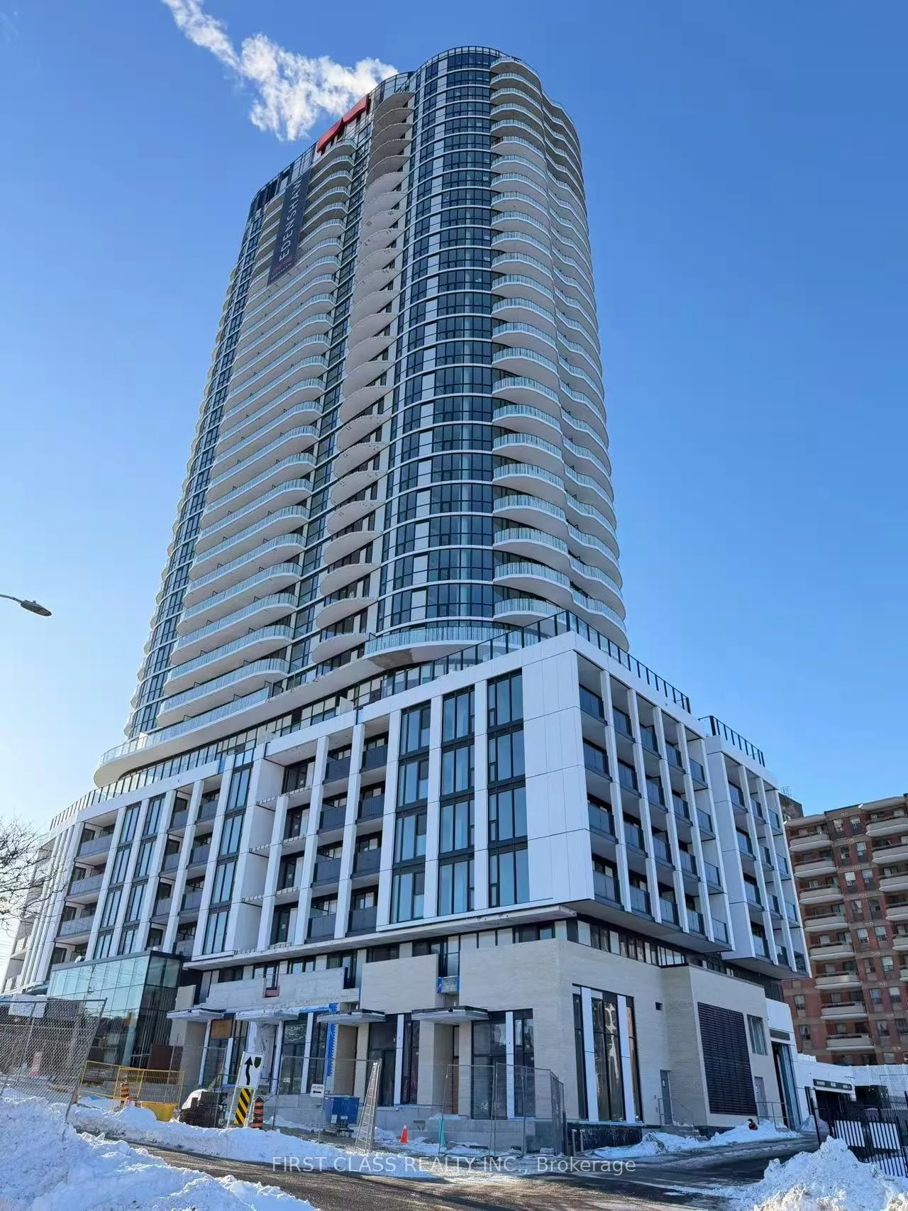 Front of Unit 1613, 1 Fairview Road E