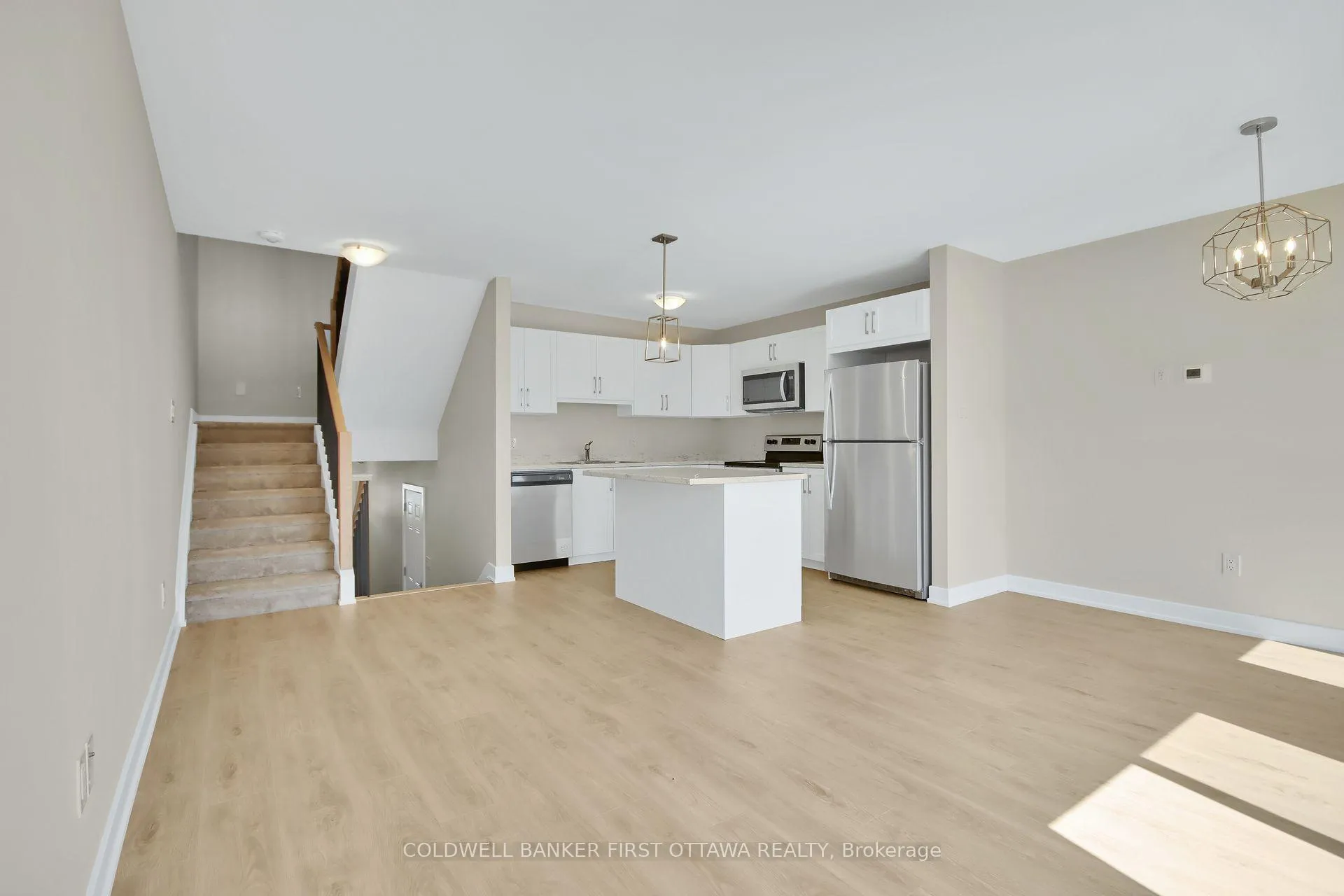 Photo 6 of 81 Whitcomb Crescent, Smiths Falls — HOMEH