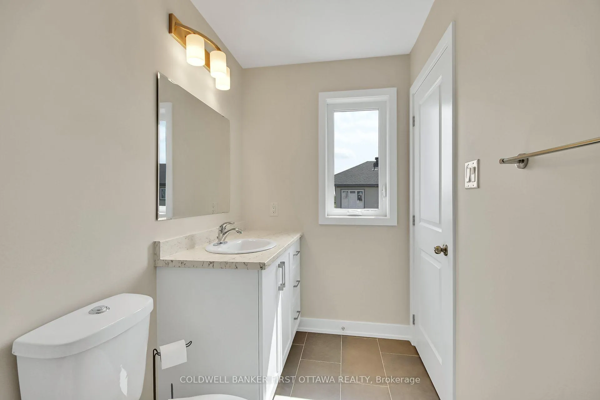 Photo 9 of 81 Whitcomb Crescent, Smiths Falls — HOMEH