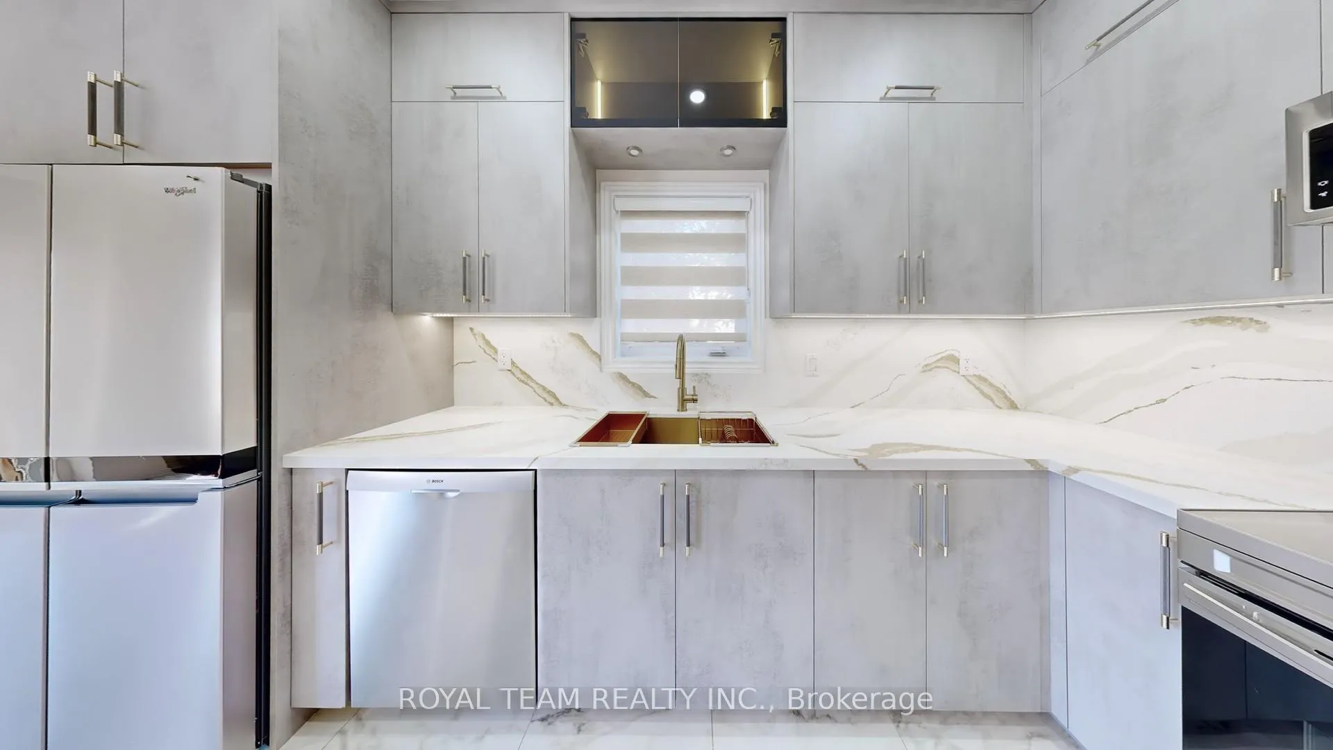 Photo 9 of 246 Lauderdale Drive, Vaughan, Patterson — HOMEH