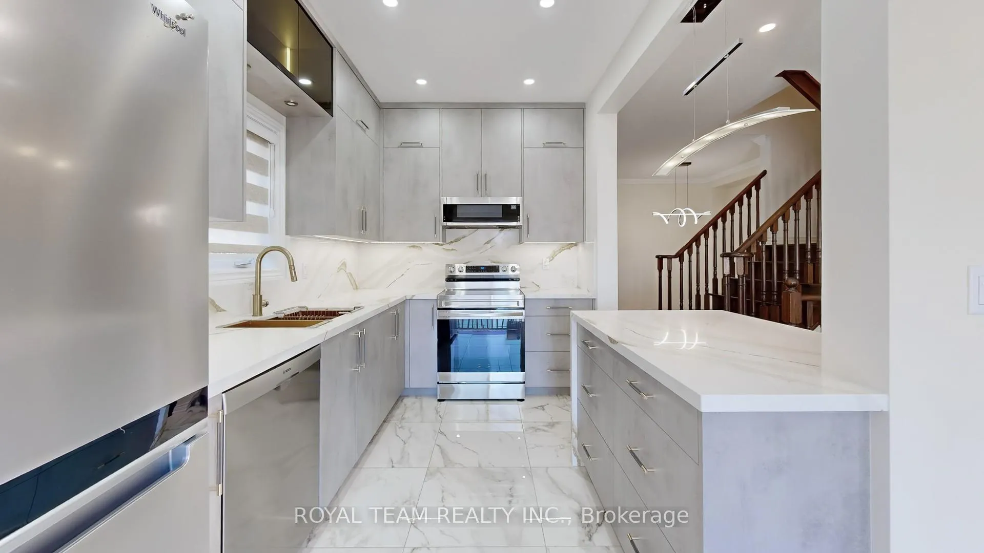 Photo 11 of 246 Lauderdale Drive, Vaughan, Patterson — HOMEH