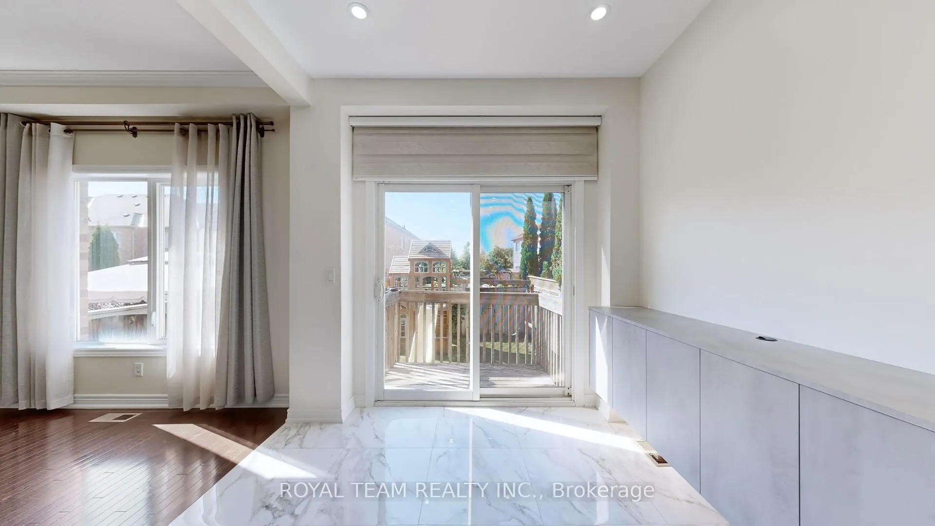 Photo 13 of 246 Lauderdale Drive, Vaughan, Patterson — HOMEH