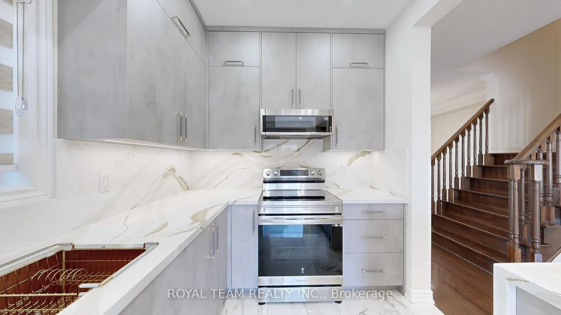 Photo 14 of 246 Lauderdale Drive, Vaughan, Patterson — HOMEH