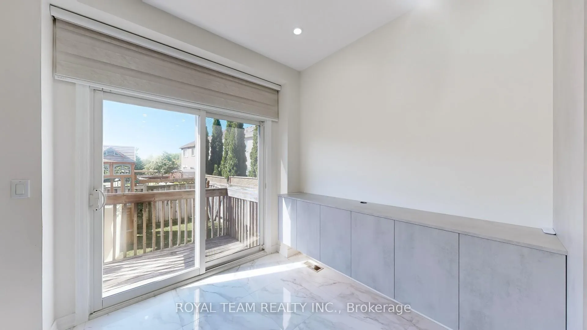 Photo 16 of 246 Lauderdale Drive, Vaughan, Patterson — HOMEH