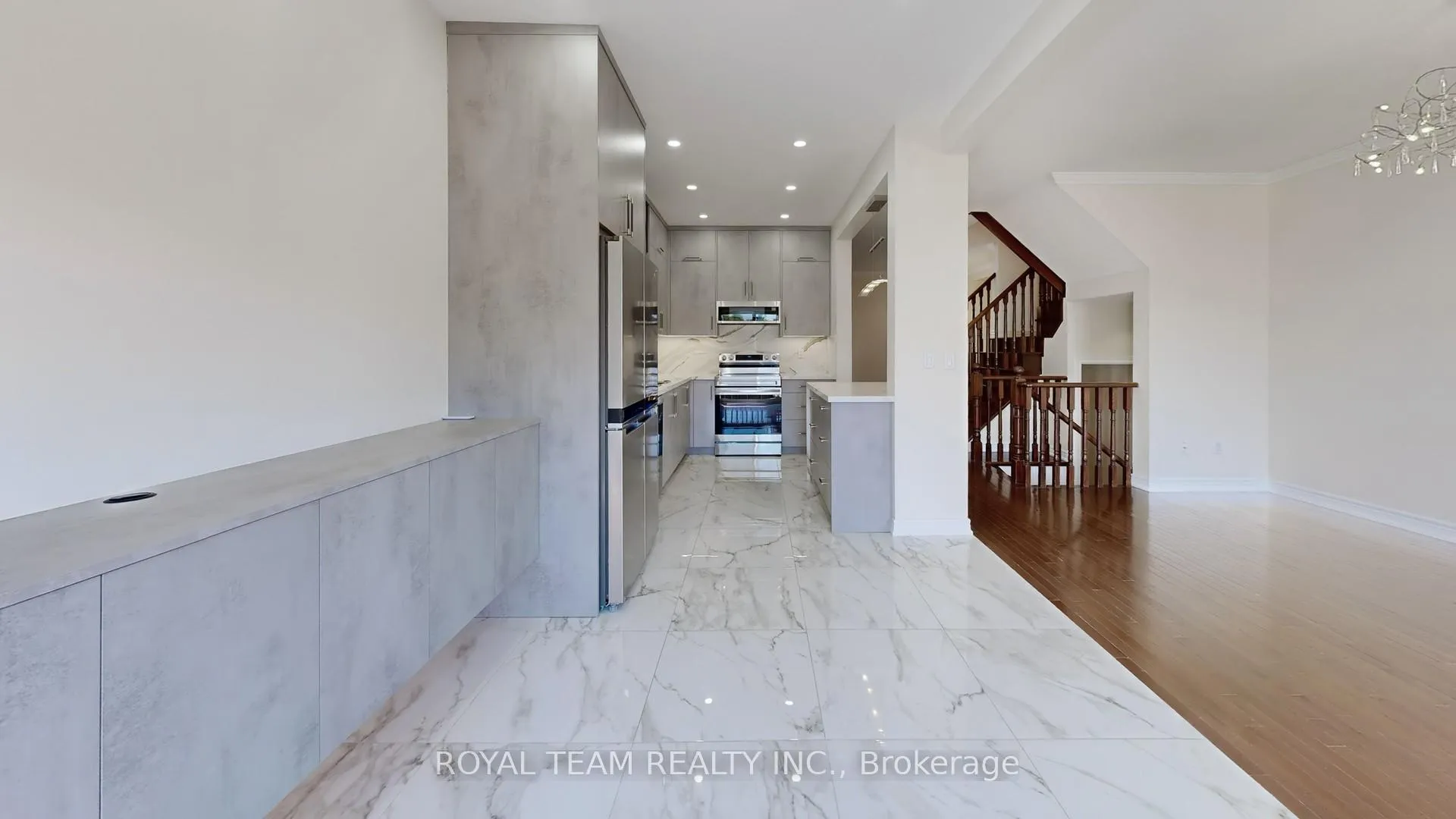 Photo 17 of 246 Lauderdale Drive, Vaughan, Patterson — HOMEH