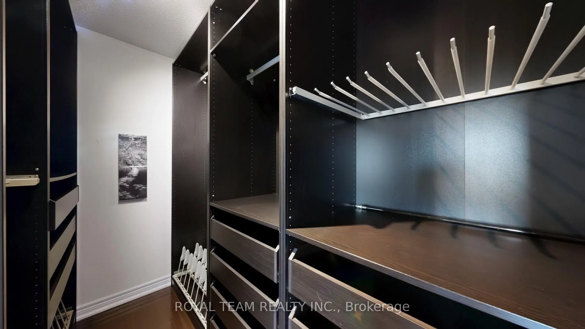Photo 22 of 246 Lauderdale Drive, Vaughan, Patterson — HOMEH