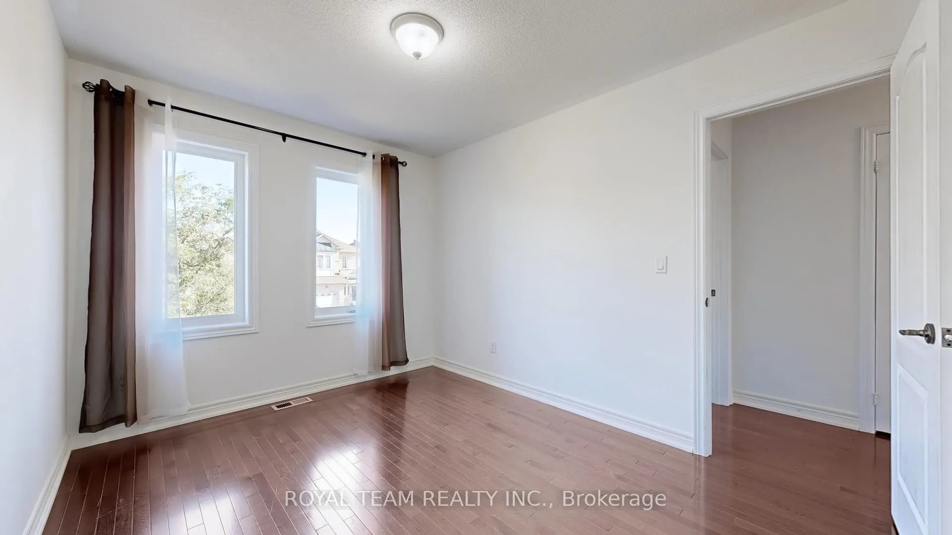 Photo 28 of 246 Lauderdale Drive, Vaughan, Patterson — HOMEH