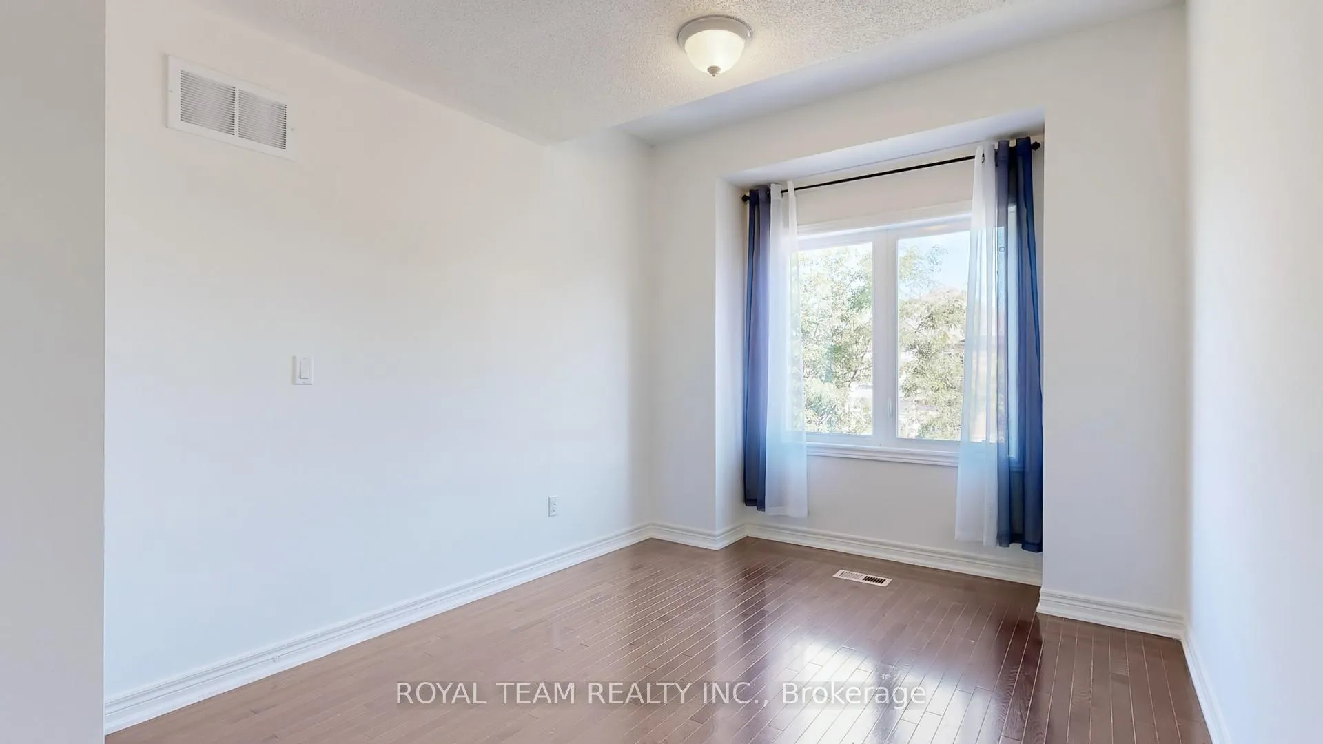 Photo 29 of 246 Lauderdale Drive, Vaughan, Patterson — HOMEH