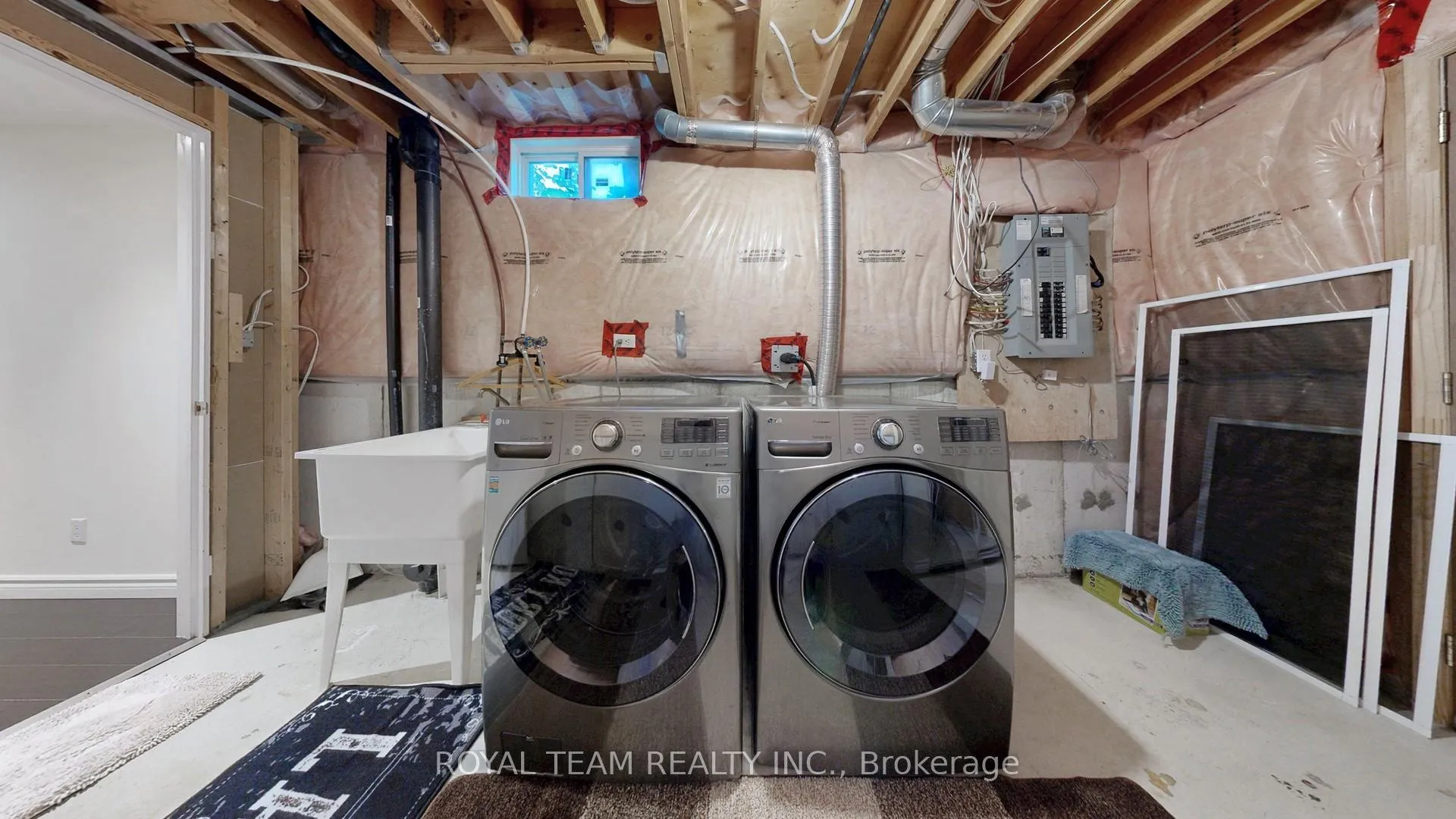 Photo 38 of 246 Lauderdale Drive, Vaughan, Patterson — HOMEH