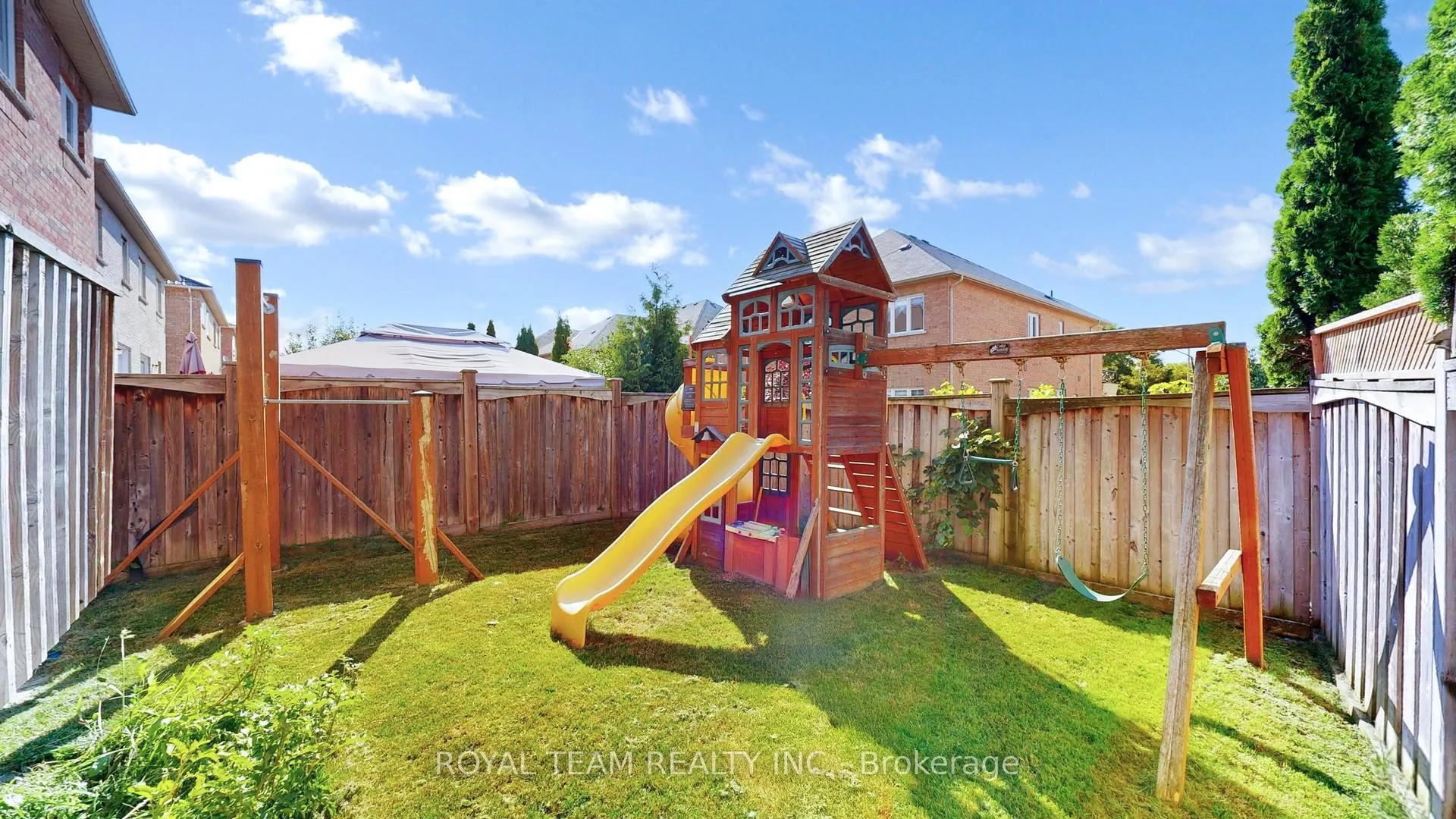 Photo 41 of 246 Lauderdale Drive, Vaughan, Patterson — HOMEH