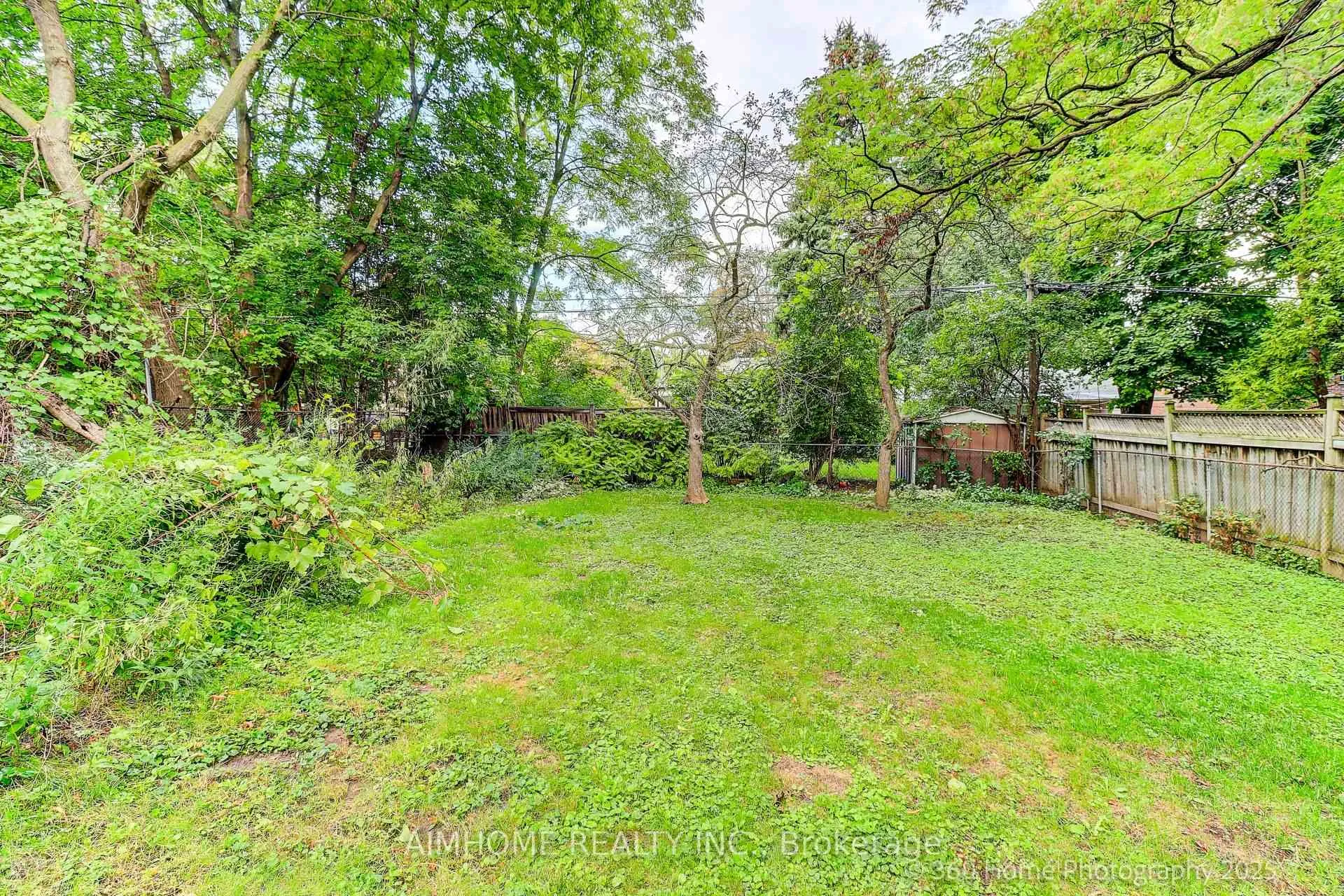 Photo 18 of Unit (Main), 108 Steeles Avenue, Markham, Grandview — HOMEH