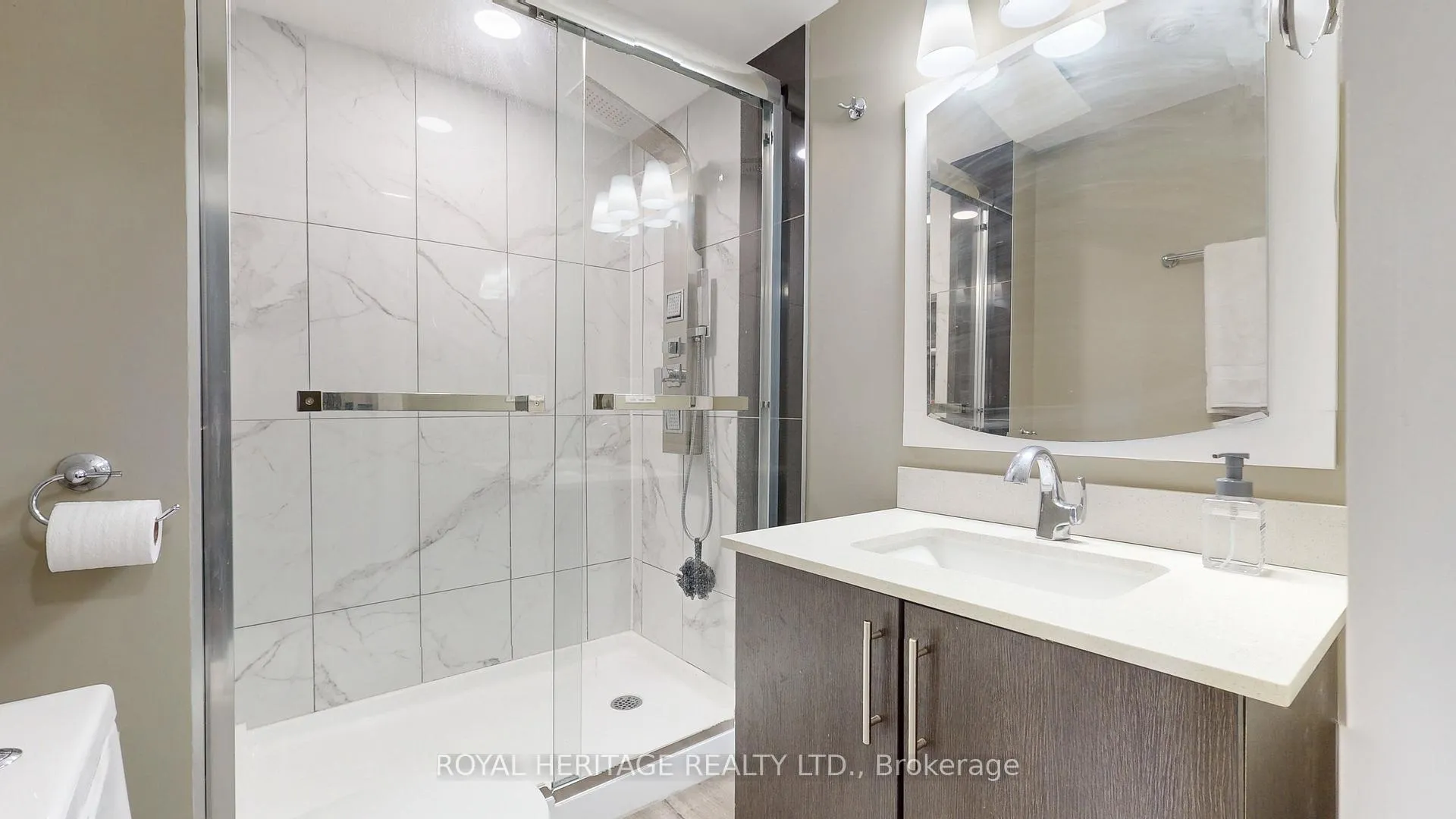 Photo 13 of 100 Cromwell Avenue, Oshawa, Vanier — HOMEH