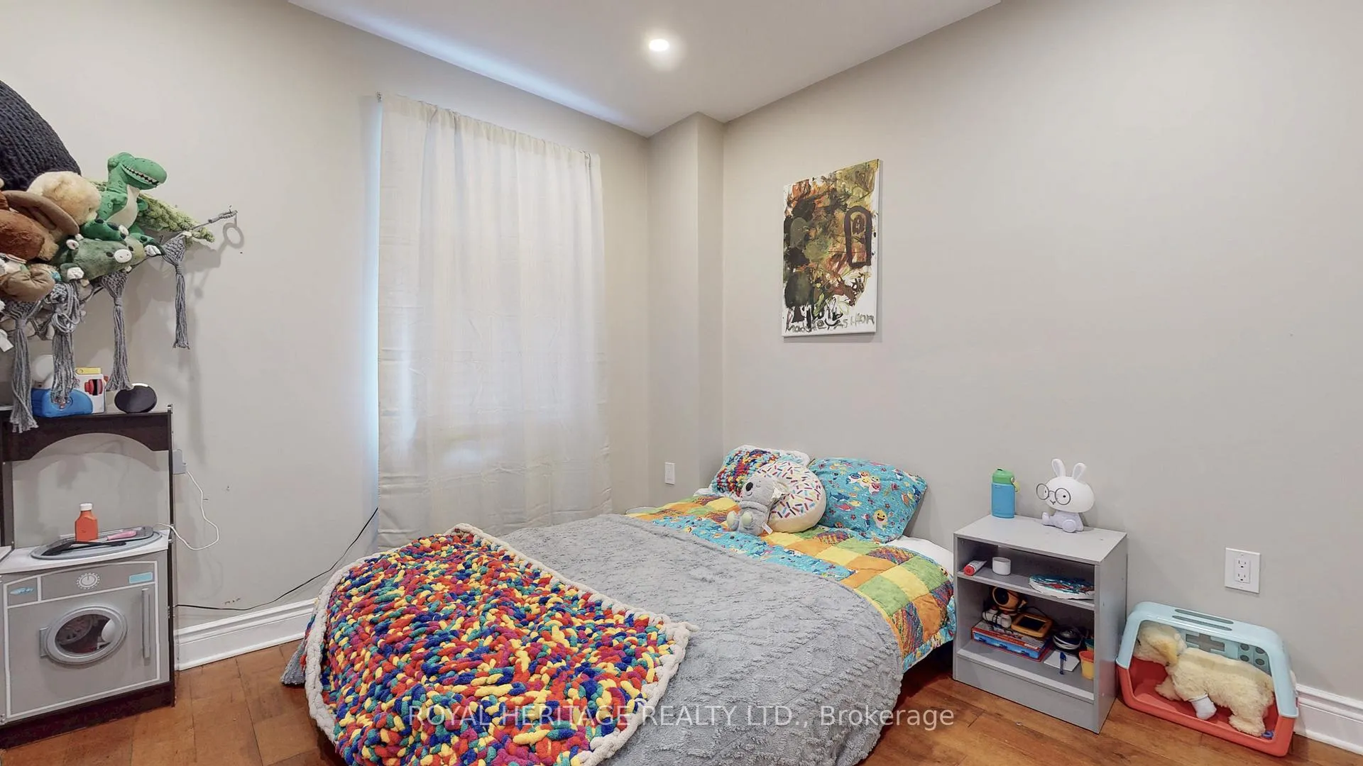 Photo 18 of 100 Cromwell Avenue, Oshawa, Vanier — HOMEH