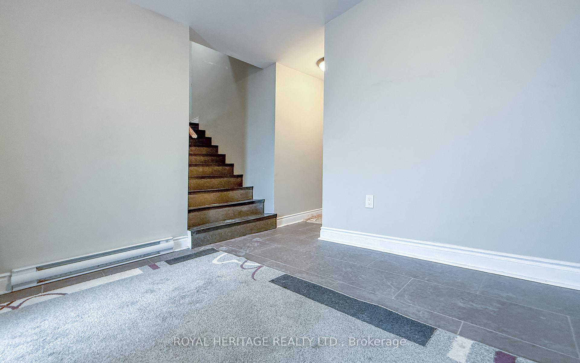 Photo 2 of 100 Cromwell Avenue, Oshawa, Vanier — HOMEH