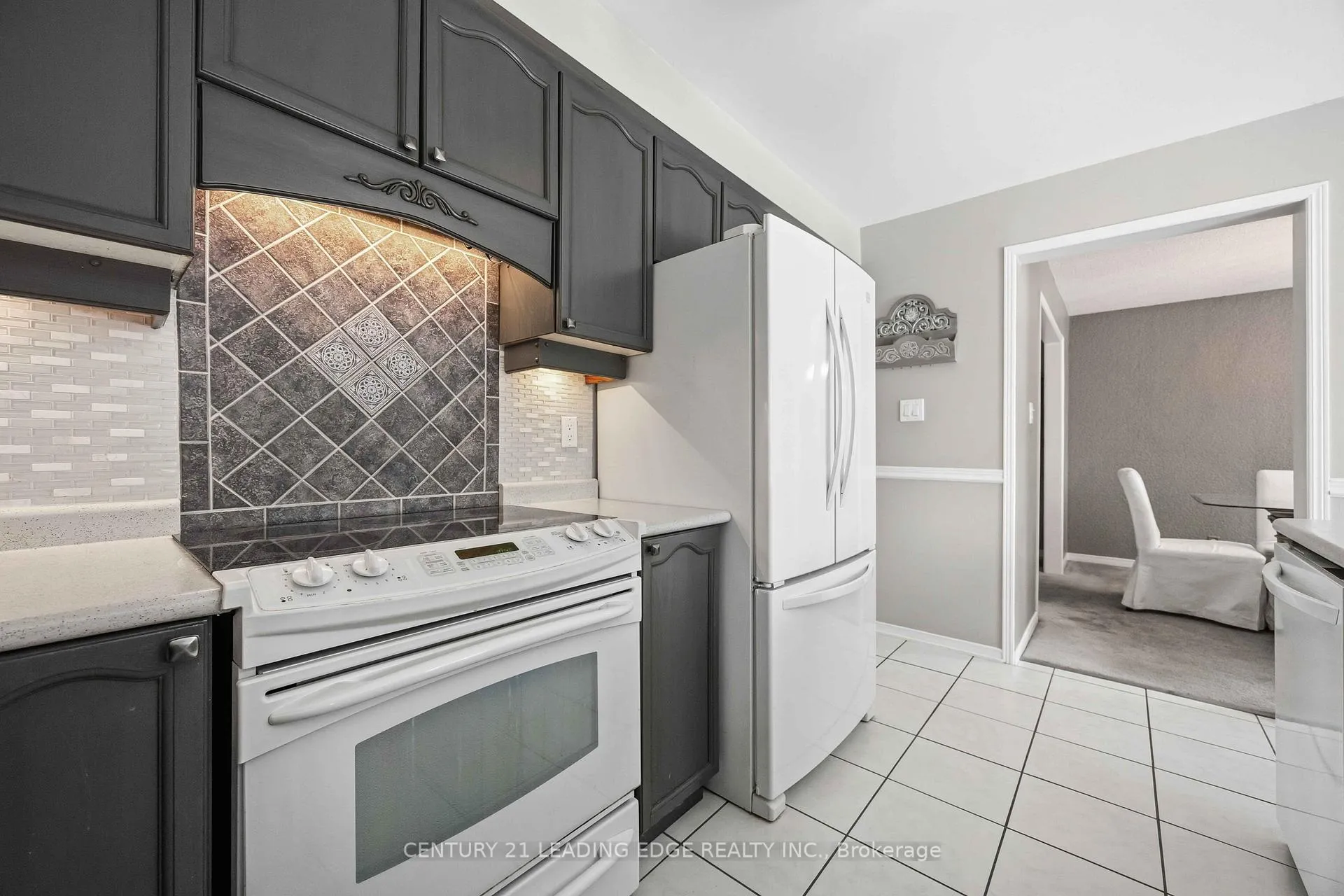 Photo 15 of 8 Tudor Place, Georgina, Keswick North — HOMEH