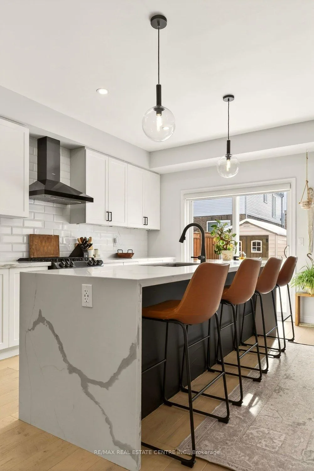 Photo 10 of 74 Bobolink Road, Hamilton, Bruleville — HOMEH