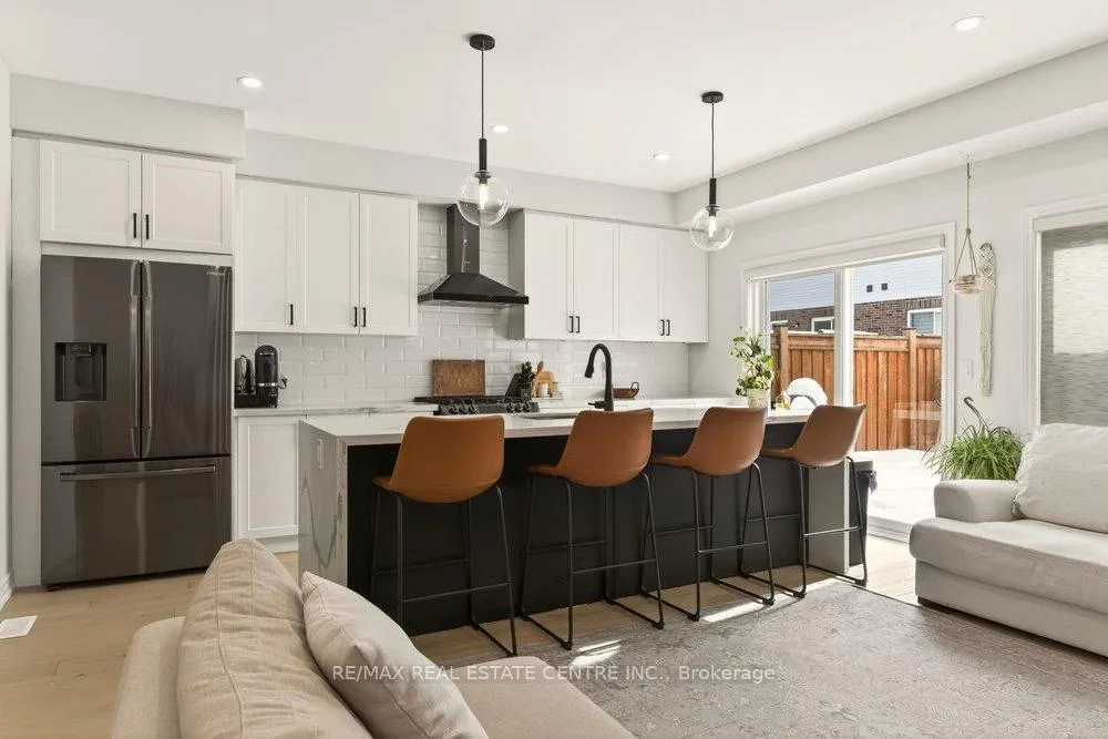 Photo 13 of 74 Bobolink Road, Hamilton, Bruleville — HOMEH