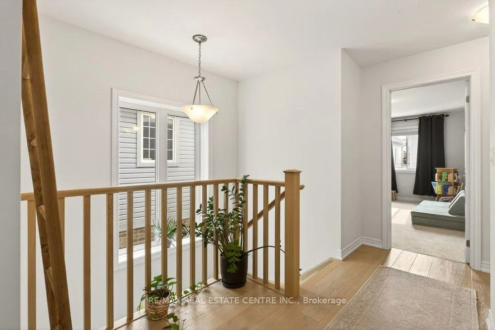 Photo 22 of 74 Bobolink Road, Hamilton, Bruleville — HOMEH