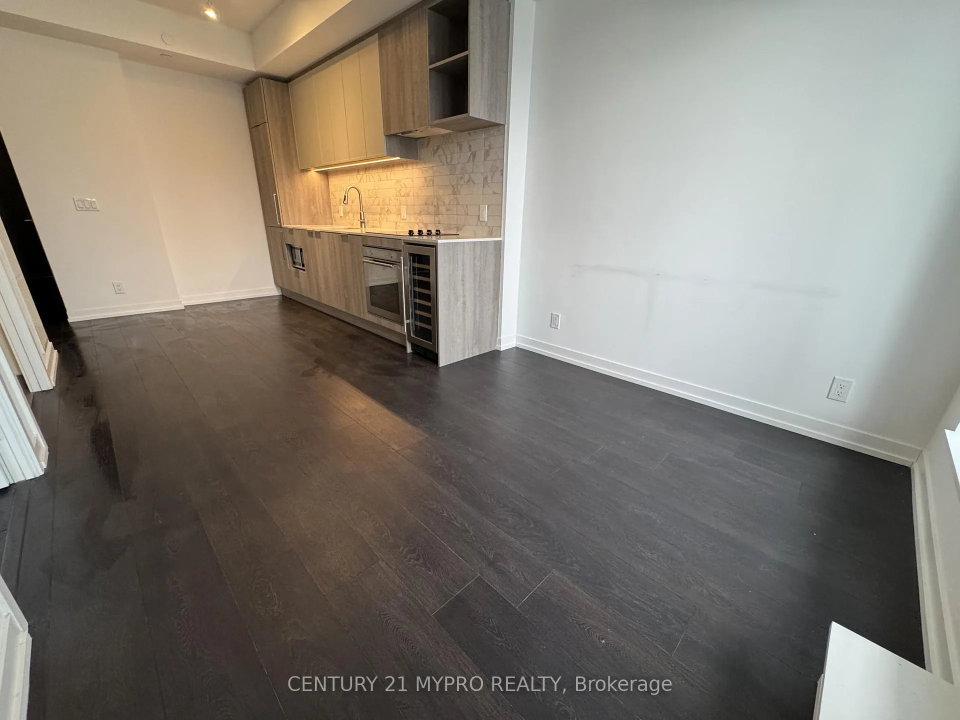 Photo 10 of Unit 635, 2020 Bathurst Street, Toronto, Forest Hill South — HOMEH