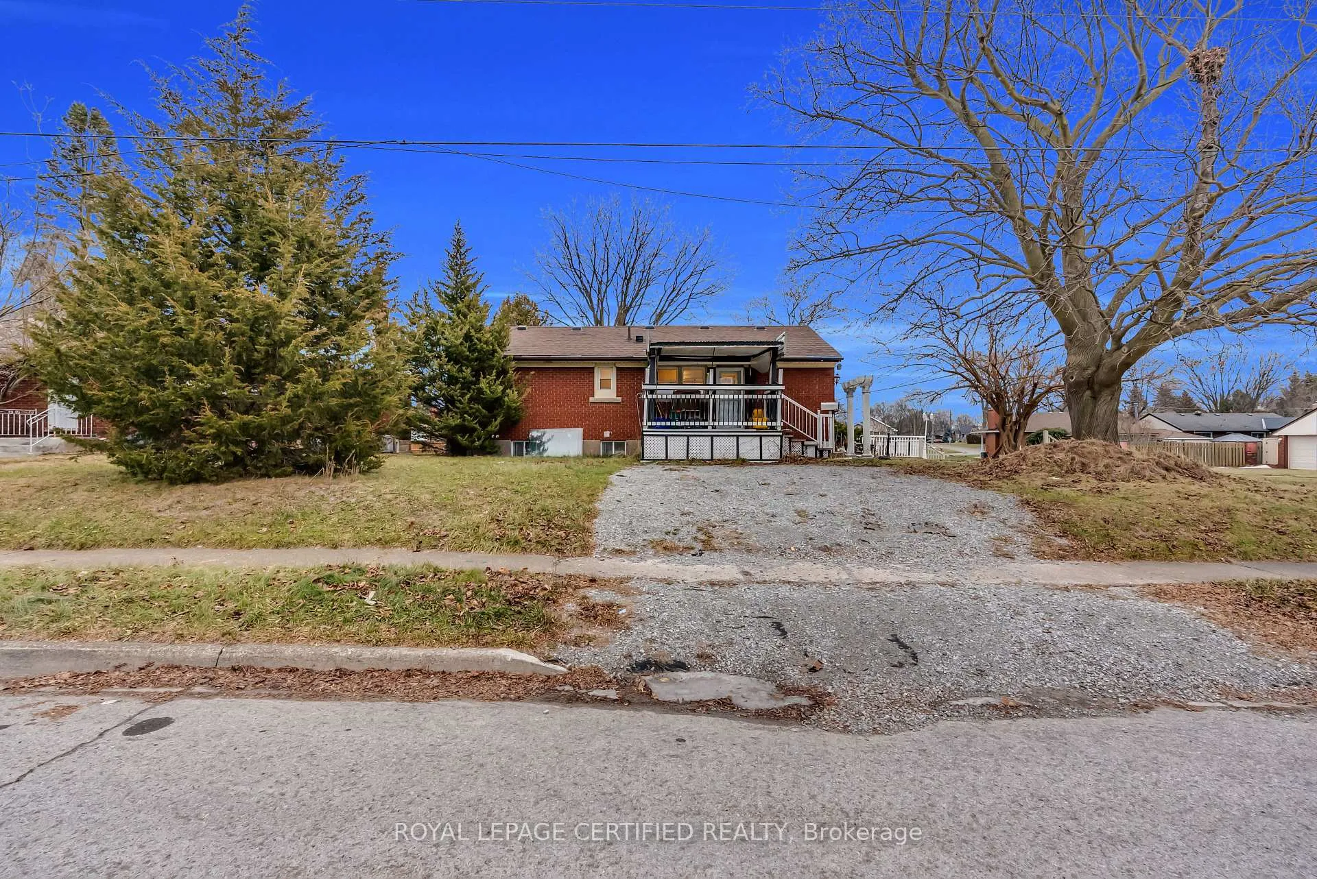 Photo 6 of 5921 Scott Street, Niagara Falls, Cherrywood — HOMEH