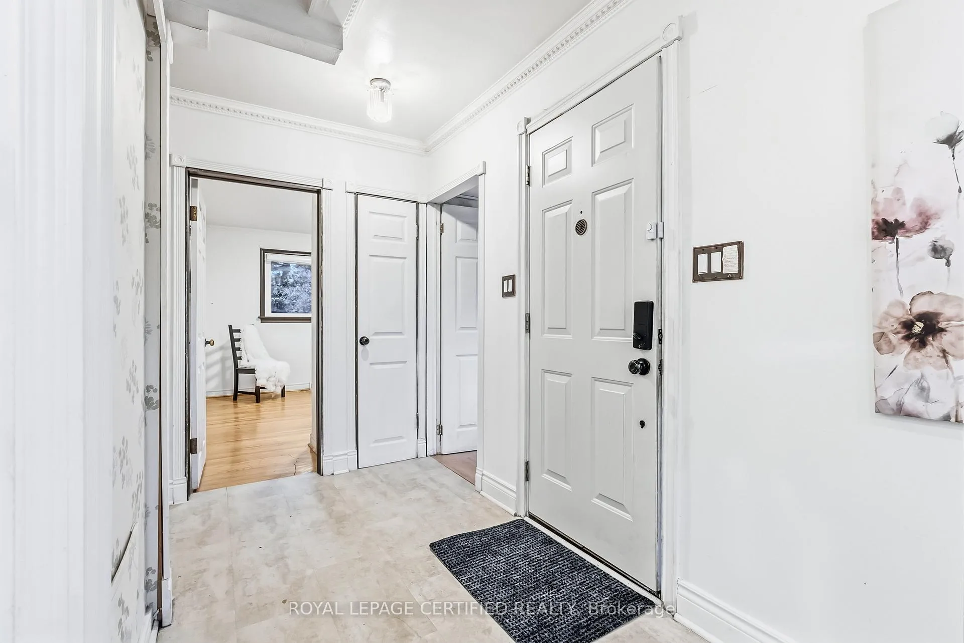 Photo 11 of 5921 Scott Street, Niagara Falls, Cherrywood — HOMEH