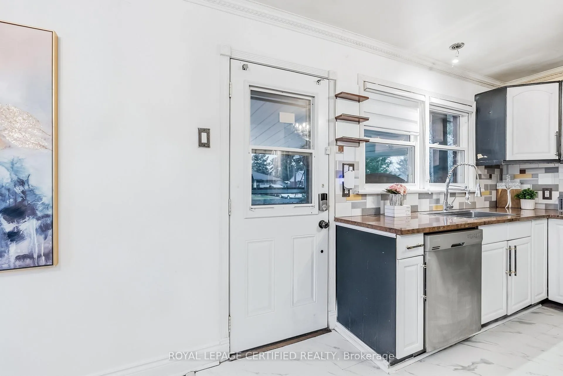 Photo 22 of 5921 Scott Street, Niagara Falls, Cherrywood — HOMEH