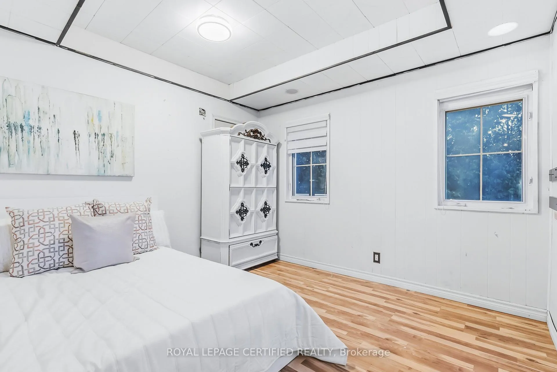 Photo 24 of 5921 Scott Street, Niagara Falls, Cherrywood — HOMEH