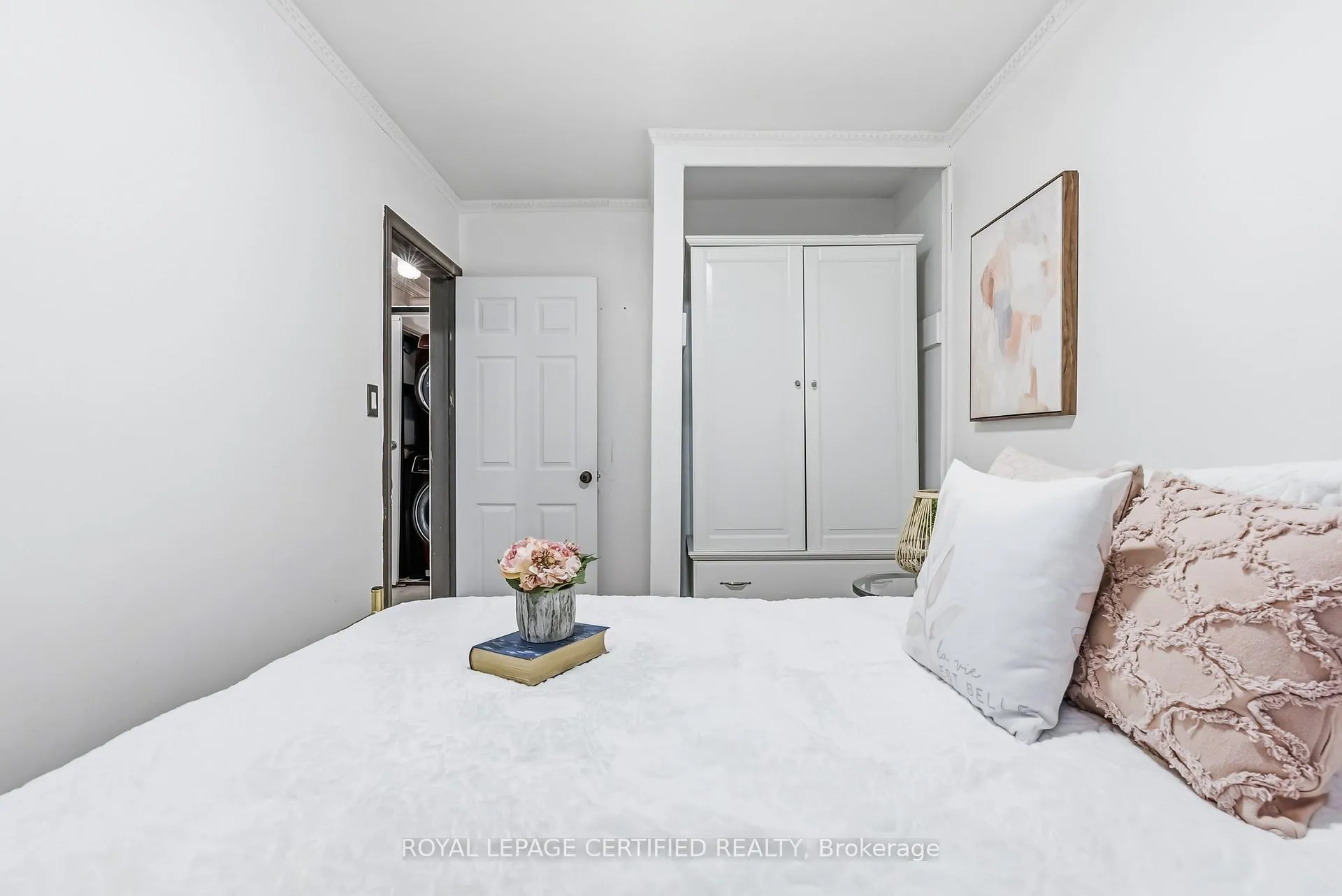 Photo 28 of 5921 Scott Street, Niagara Falls, Cherrywood — HOMEH