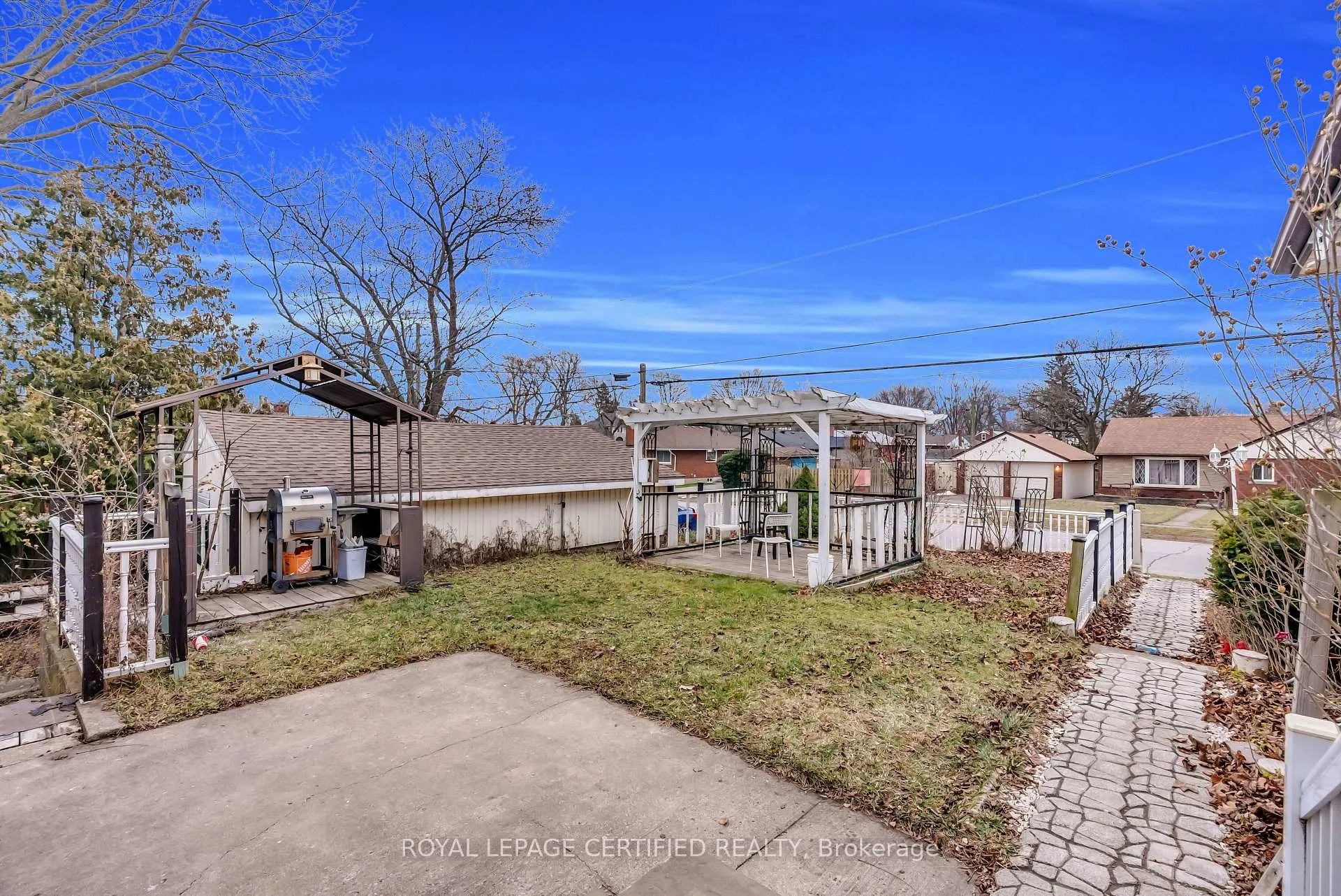Photo 35 of 5921 Scott Street, Niagara Falls, Cherrywood — HOMEH