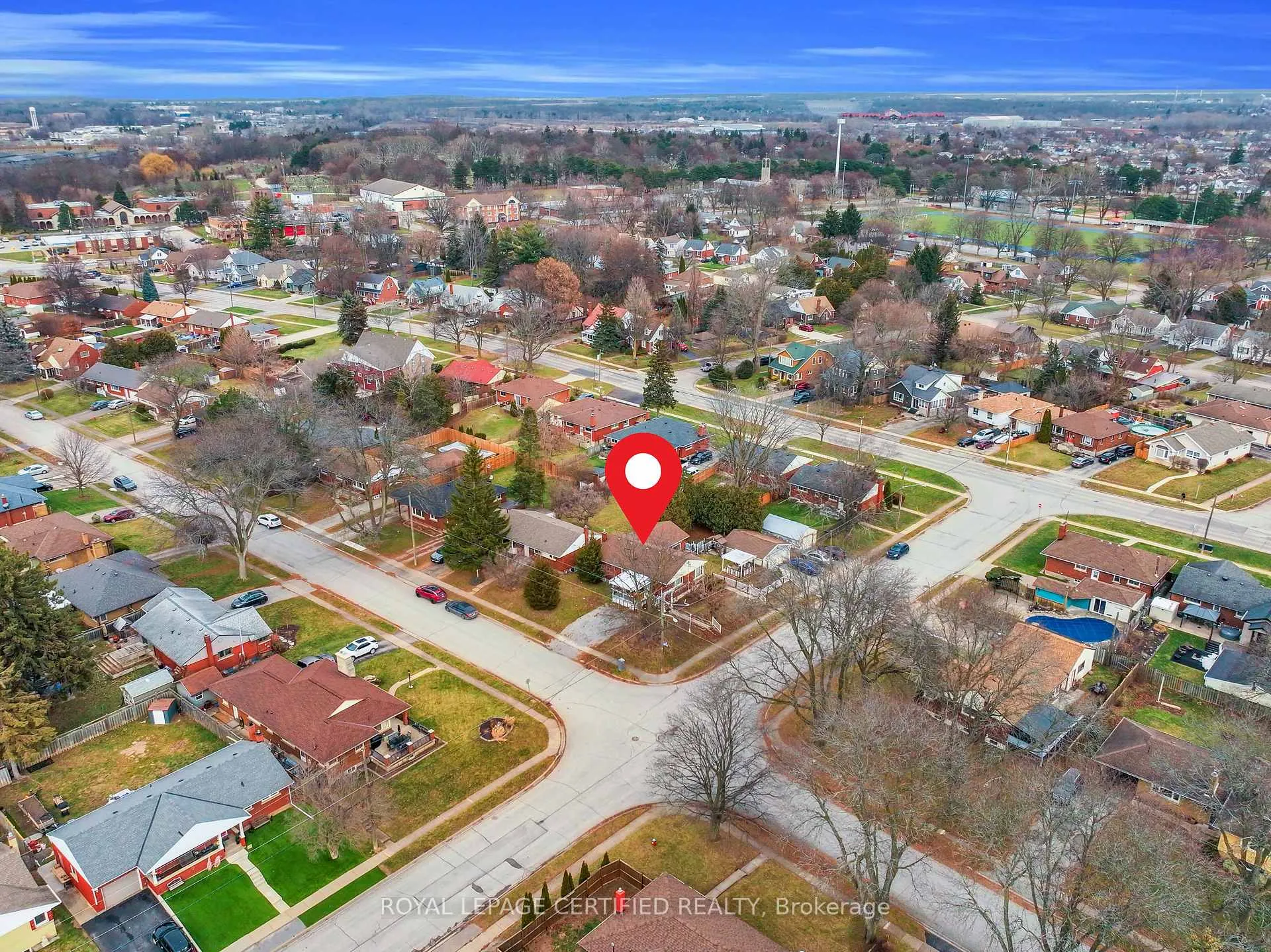 Photo 40 of 5921 Scott Street, Niagara Falls, Cherrywood — HOMEH