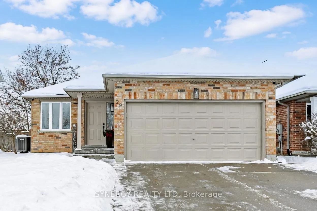 Photo 3 of 29 Juniper Crescent, Strathroy-Caradoc, SE — HOMEH