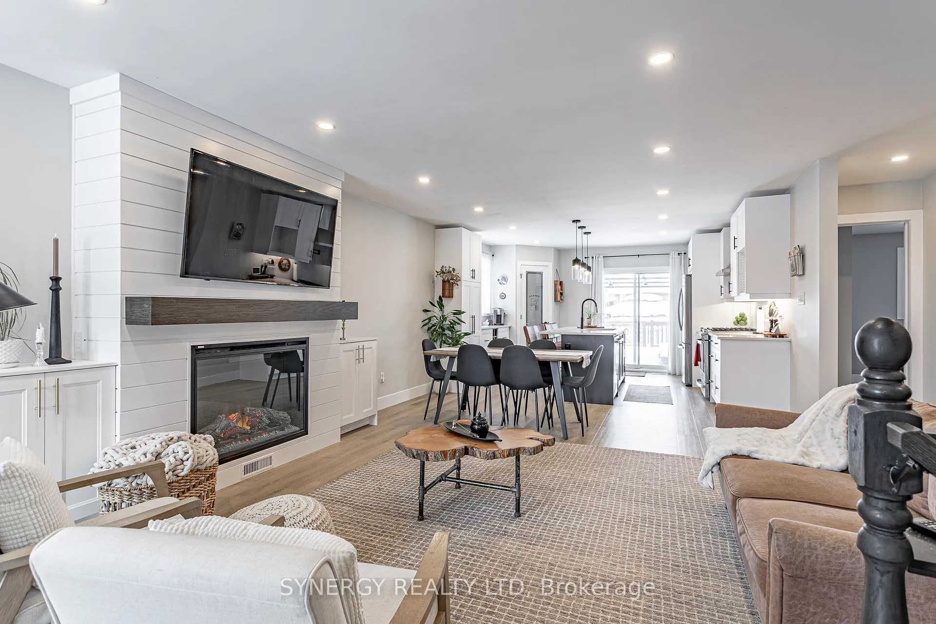 Photo 5 of 29 Juniper Crescent, Strathroy-Caradoc, SE — HOMEH