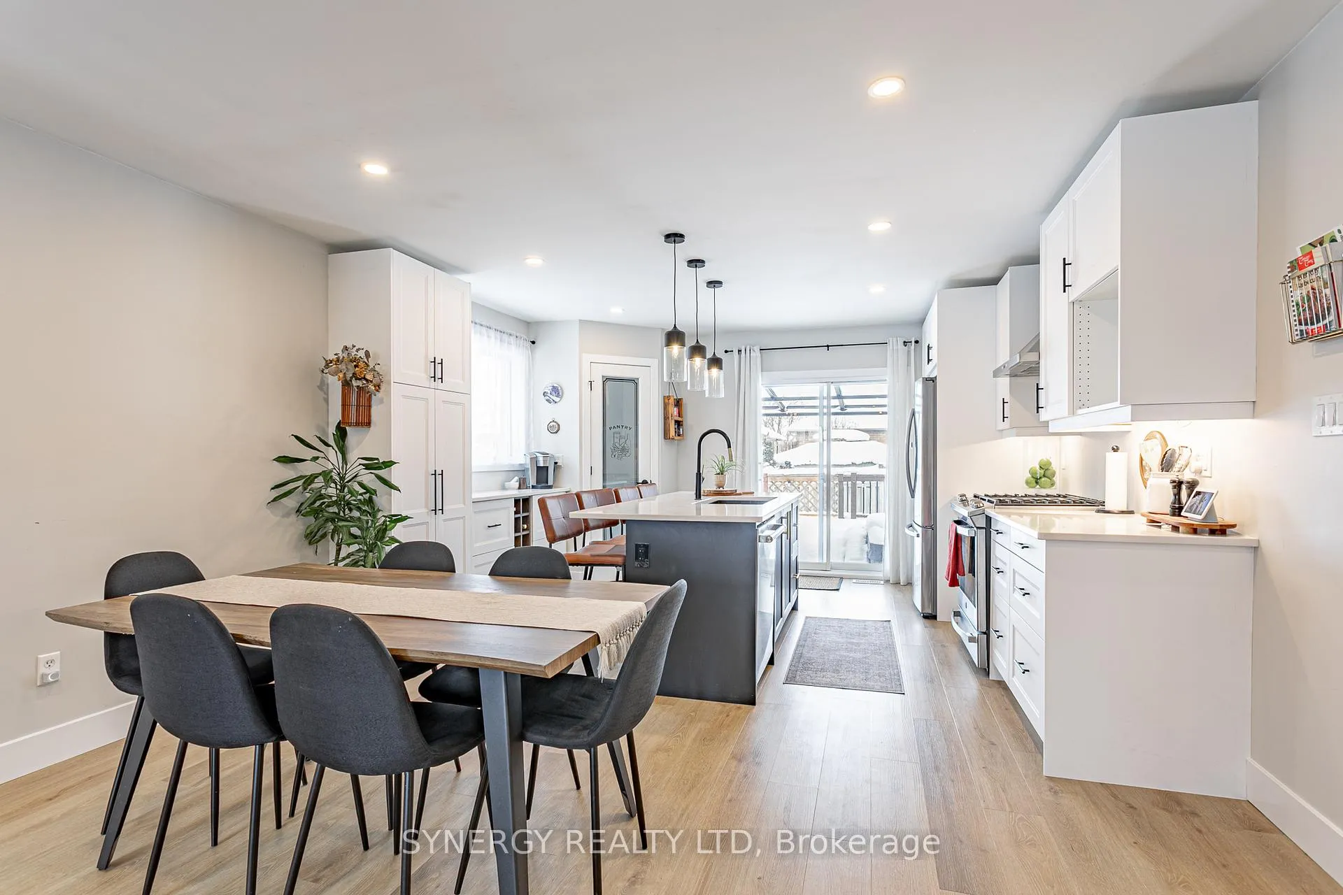 Photo 8 of 29 Juniper Crescent, Strathroy-Caradoc, SE — HOMEH