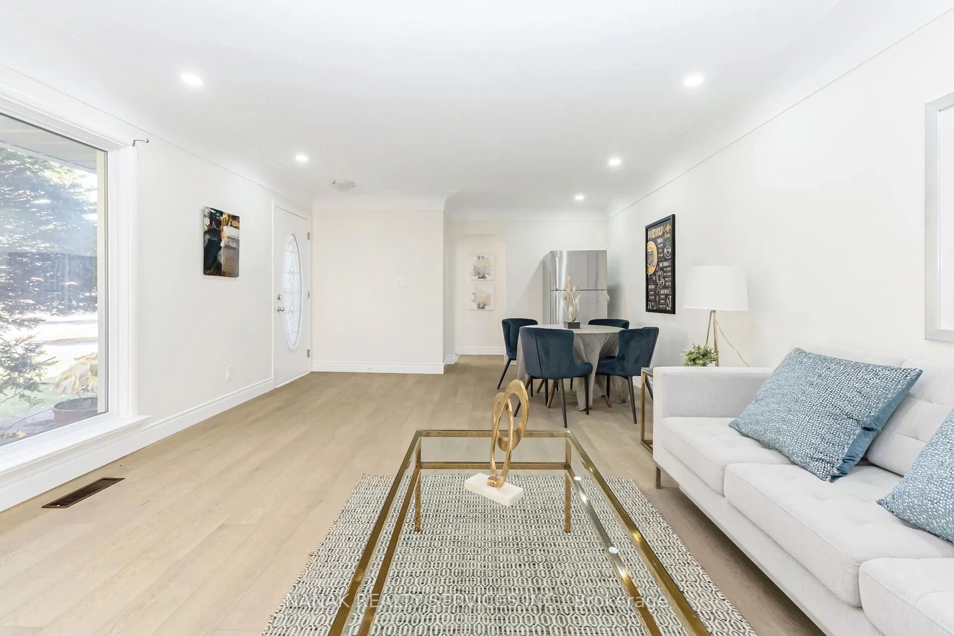 Photo 5 of 47 Jasper Crescent, London, East O — HOMEH