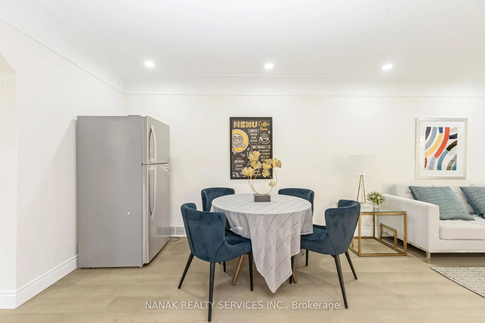 Photo 8 of 47 Jasper Crescent, London, East O — HOMEH