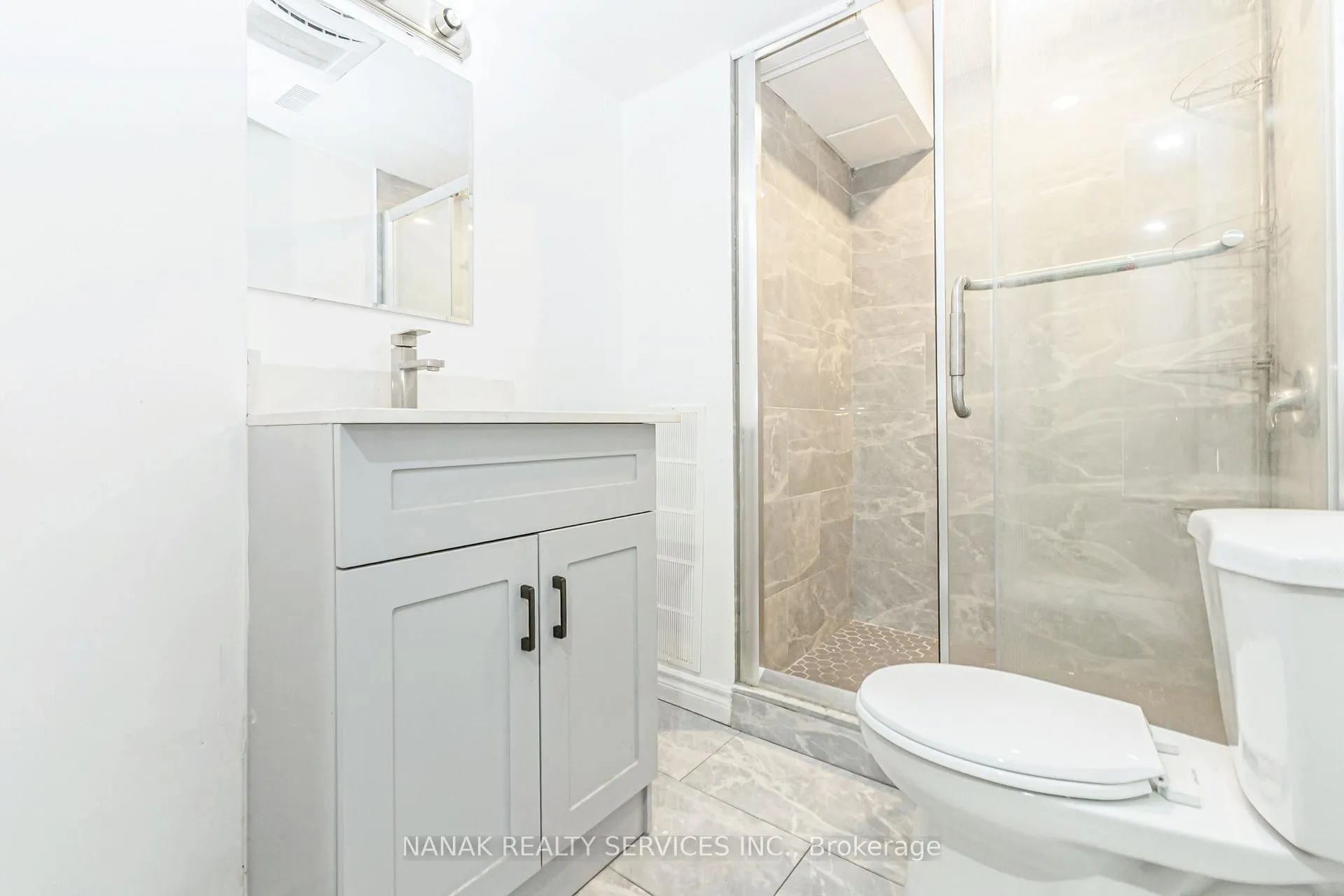Photo 18 of 47 Jasper Crescent, London, East O — HOMEH
