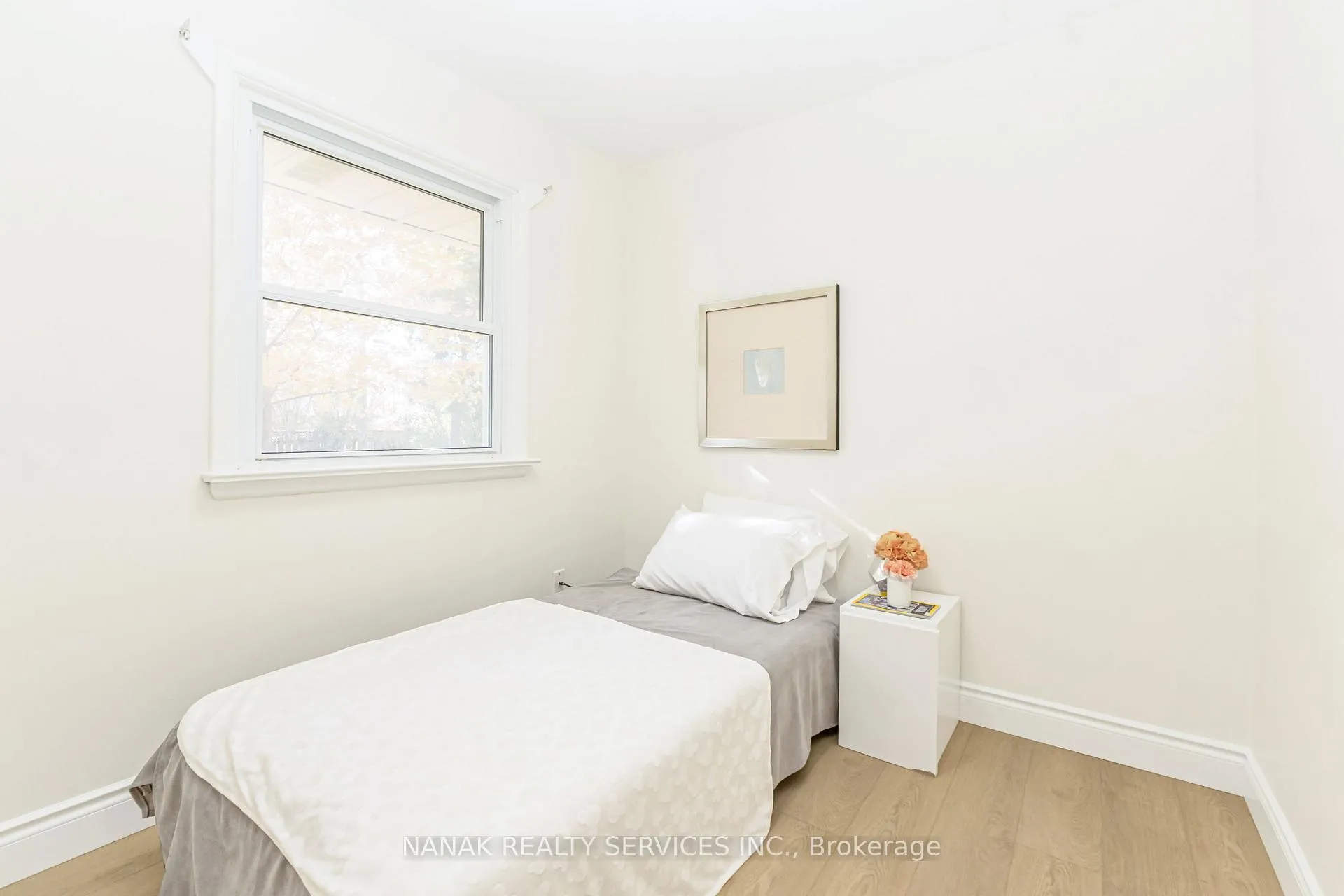 Photo 19 of 47 Jasper Crescent, London, East O — HOMEH