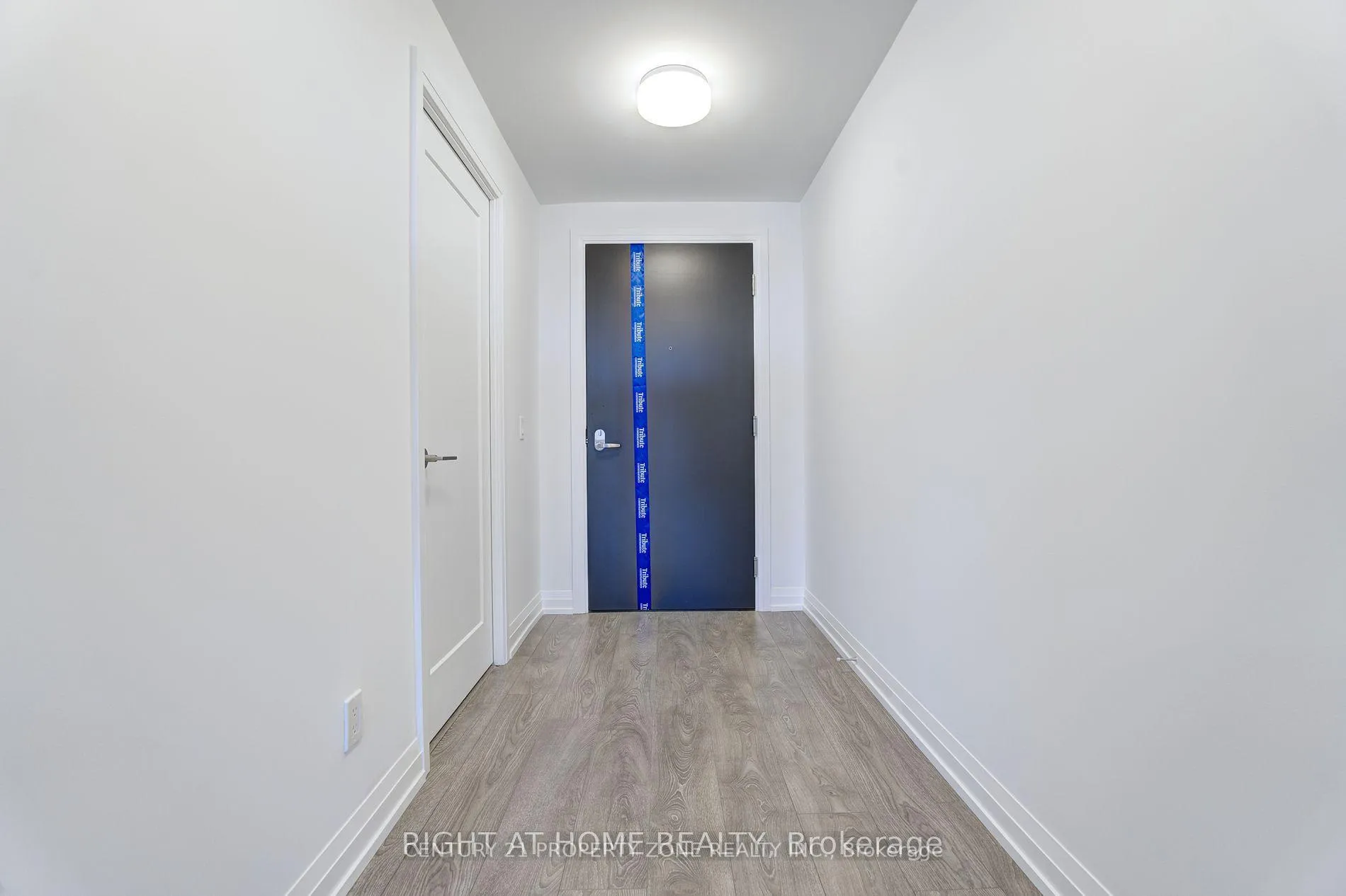 Photo 7 of Unit 2009, 286 Main Street, Toronto, East End-Danforth — HOMEH