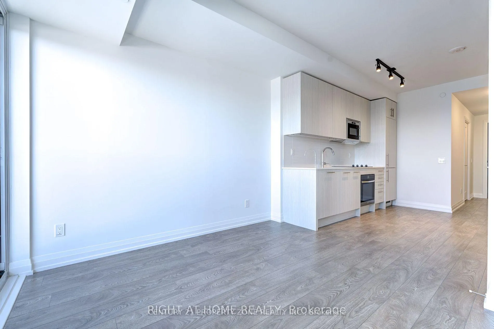 Photo 12 of Unit 2009, 286 Main Street, Toronto, East End-Danforth — HOMEH