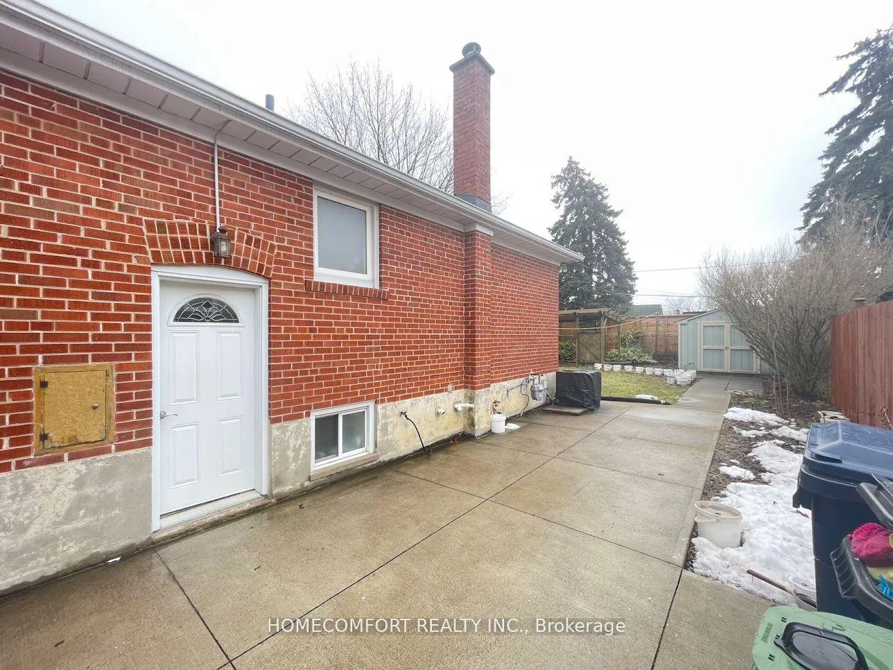 Photo 2 of 27 Dittmer Crescent N, Etobicoke, West Humber-Clairville — HOMEH