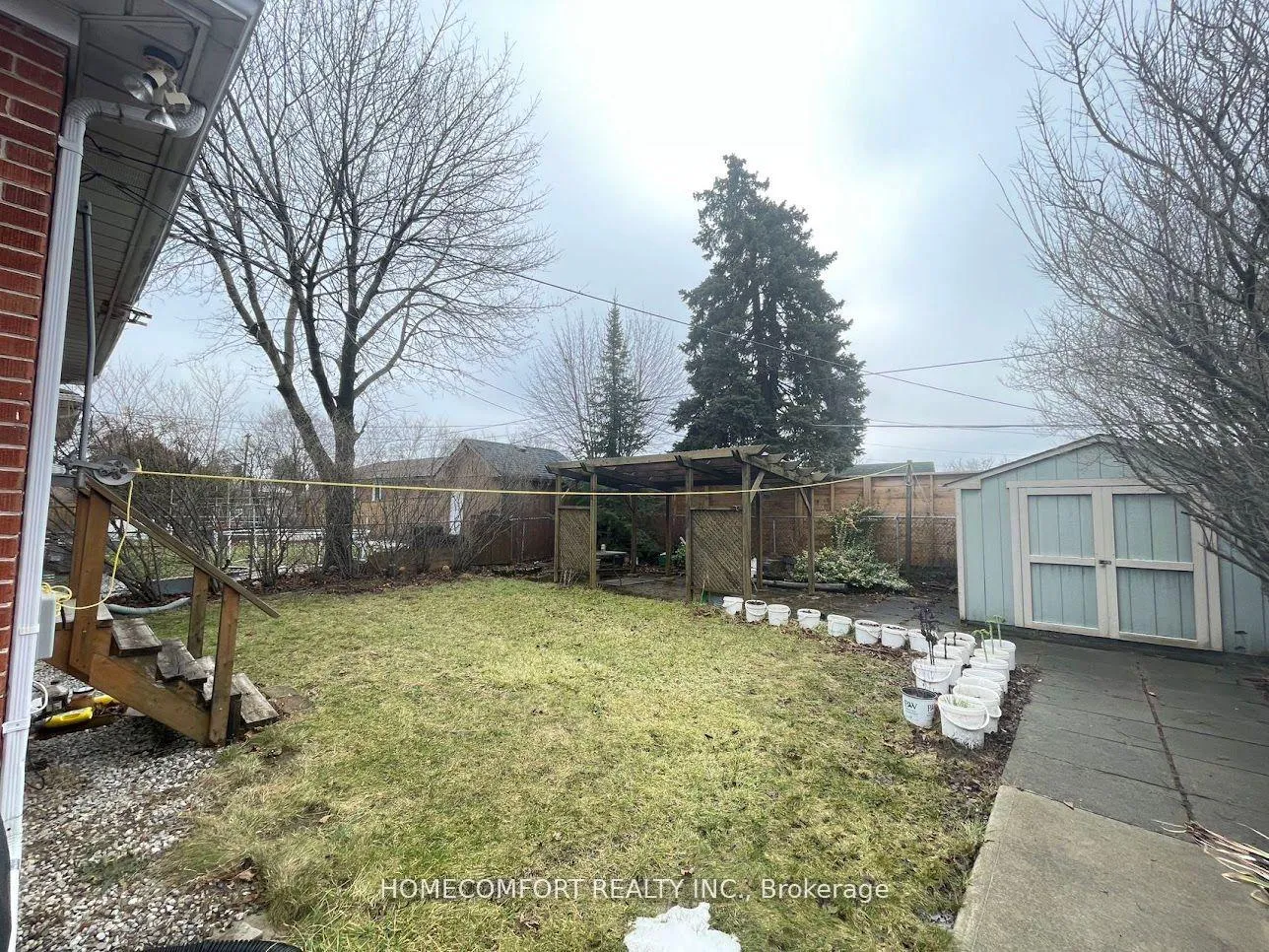 Photo 9 of 27 Dittmer Crescent N, Etobicoke, West Humber-Clairville — HOMEH