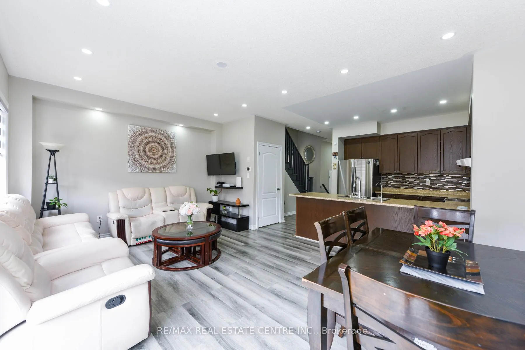 Photo 11 of 658 Best Road, Milton, Beaty — HOMEH