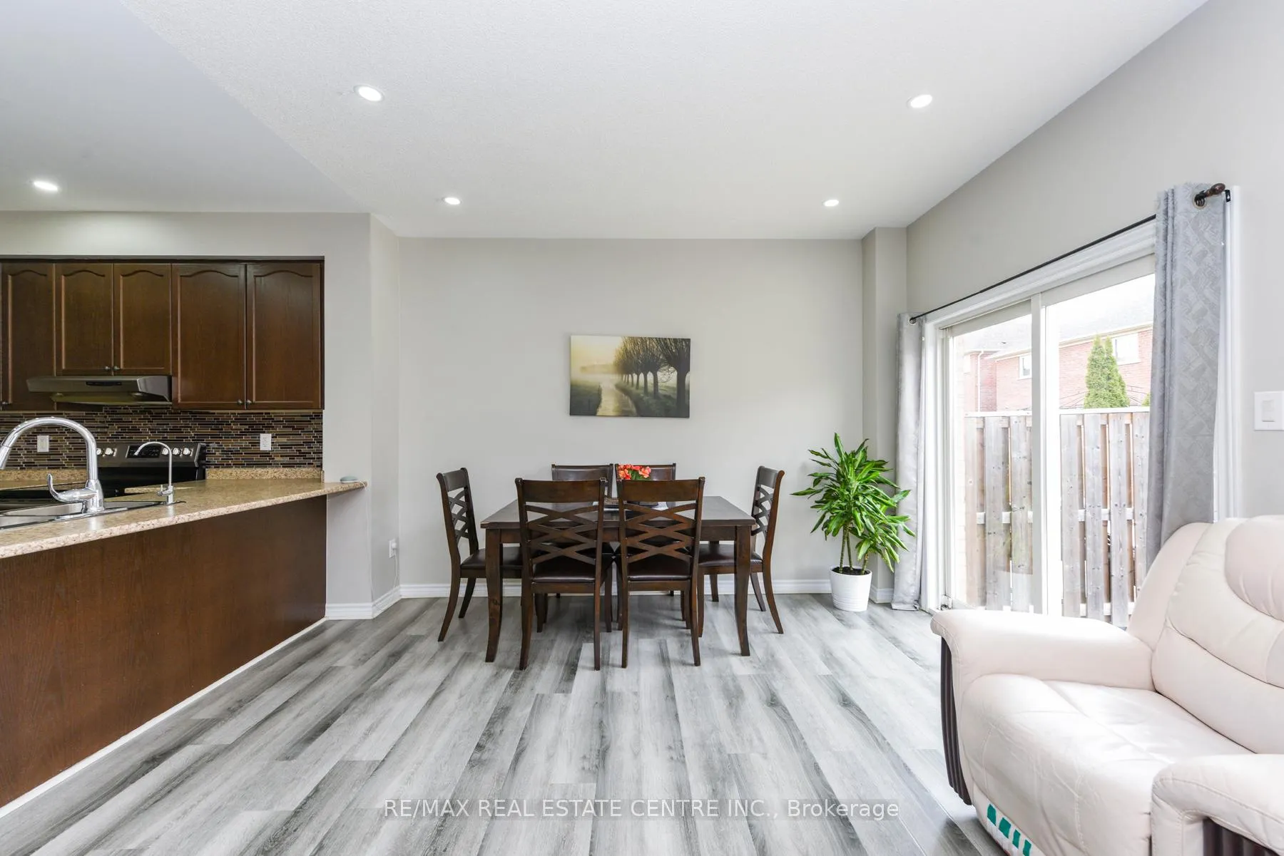 Photo 15 of 658 Best Road, Milton, Beaty — HOMEH