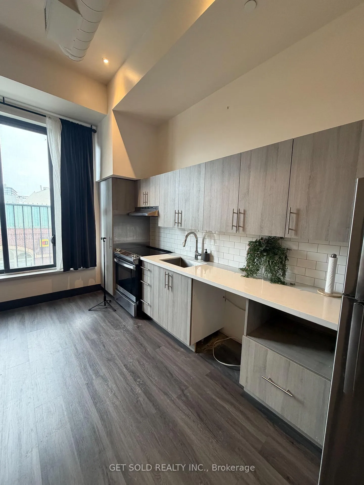 Photo 2 of 121 King Street E, Hamilton, Beasley — HOMEH