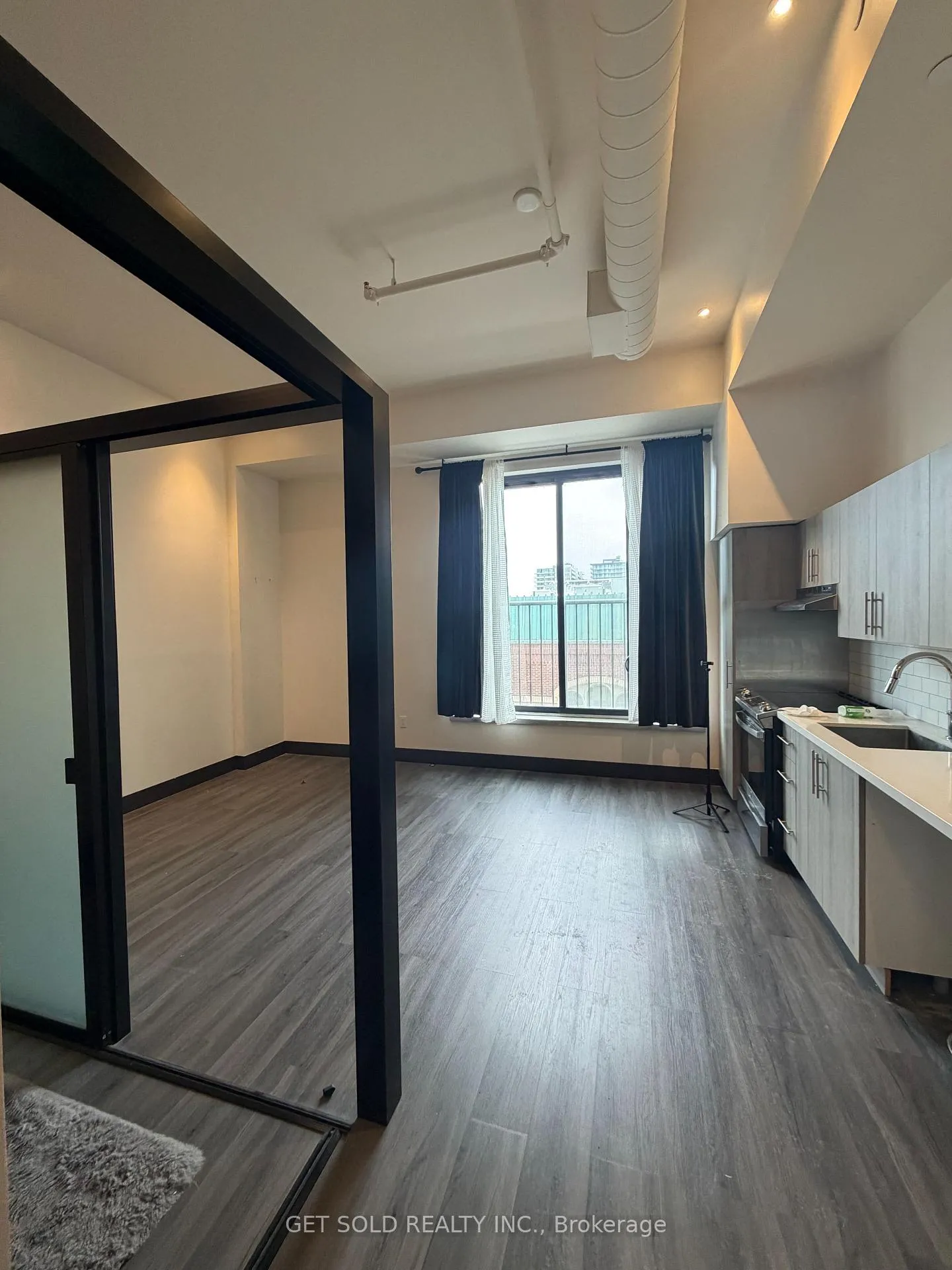 Photo 5 of 121 King Street E, Hamilton, Beasley — HOMEH