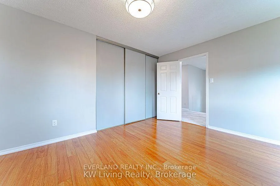 Photo 5 of Unit Upper, 212 Austin Drive, Markham, Unionville — HOMEH